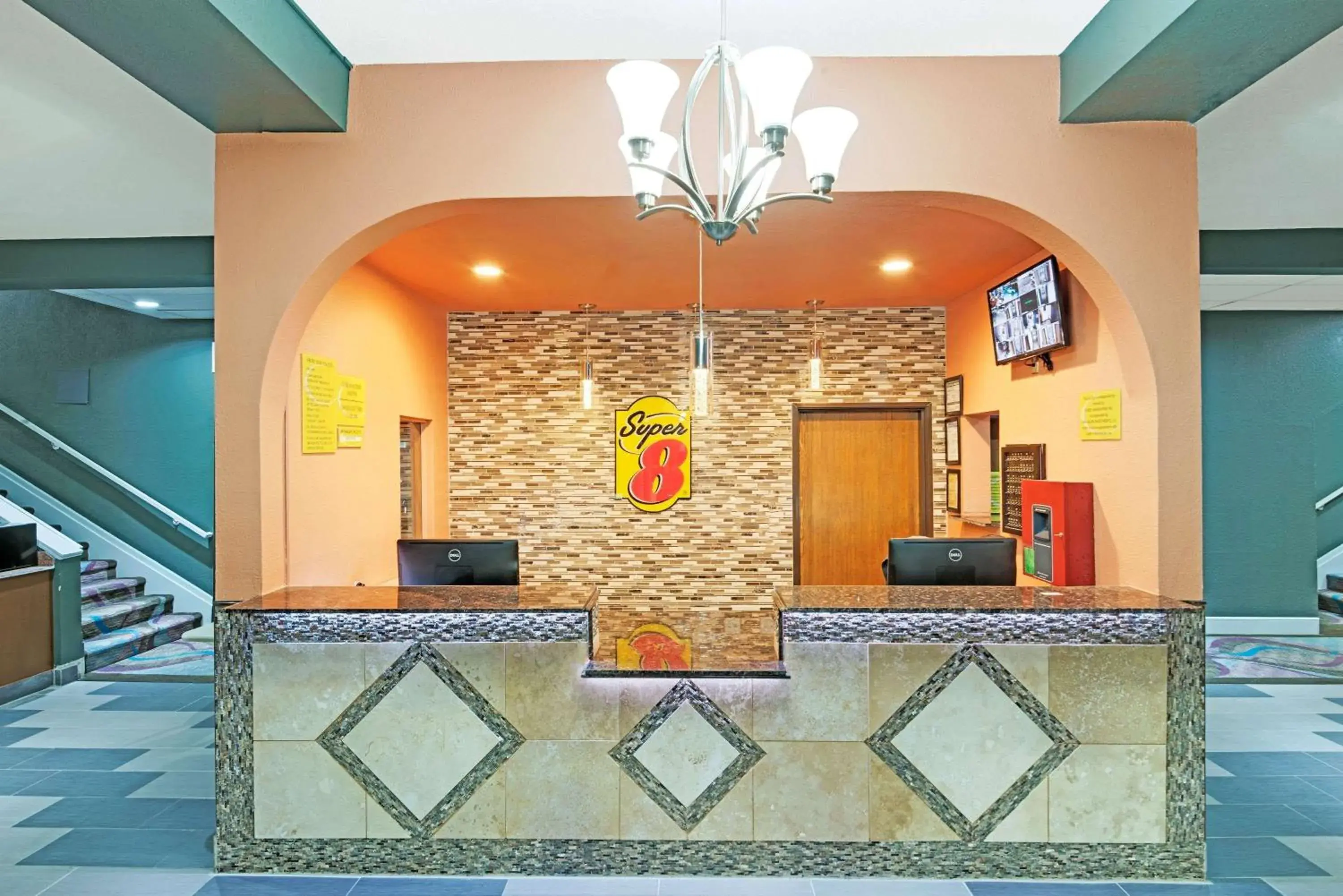 Lobby or reception, Lobby/Reception in Super 8 by Wyndham Kansas City
