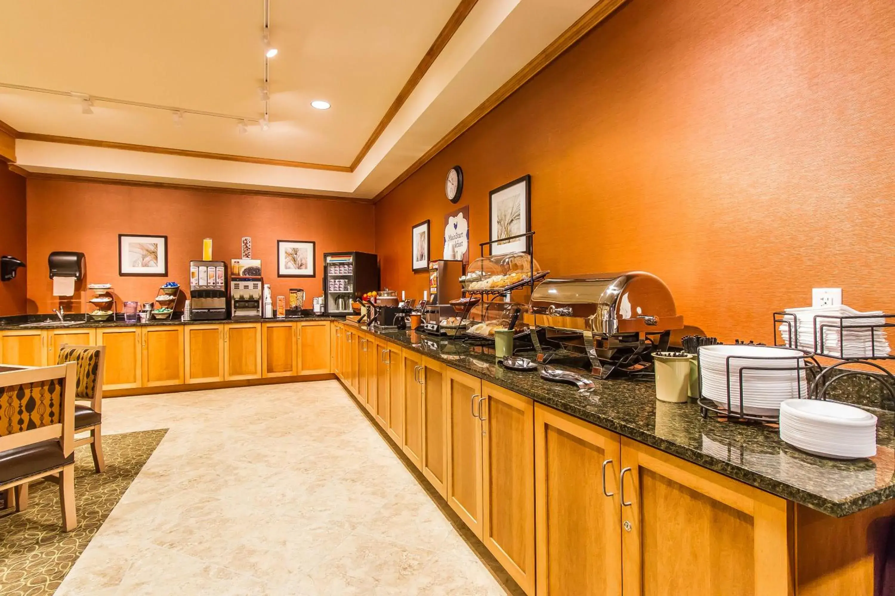 Continental breakfast, Restaurant/Places to Eat in MainStay Suites Stanley