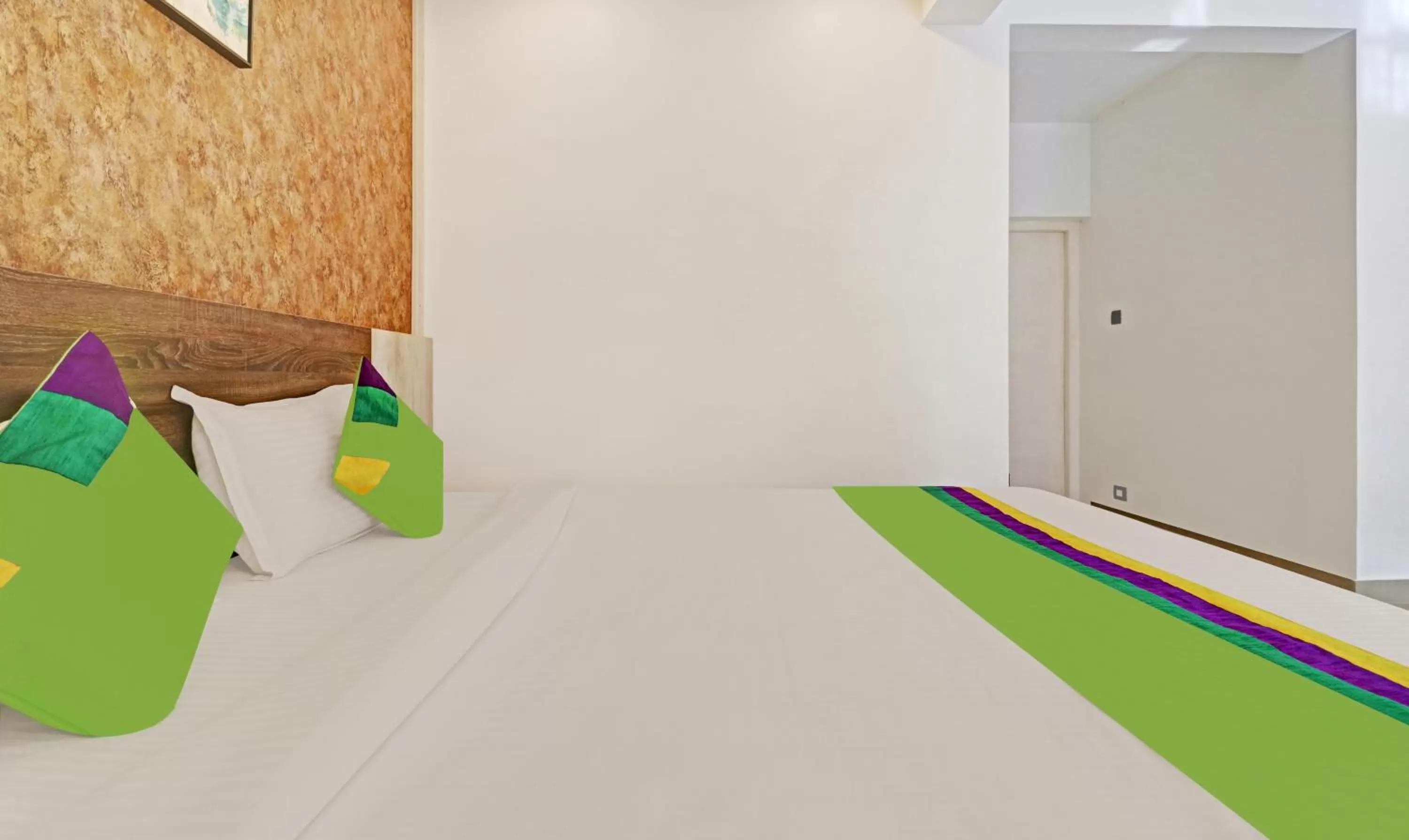 Bedroom, Bed in Treebo Trend Sreepathi Mayoogha