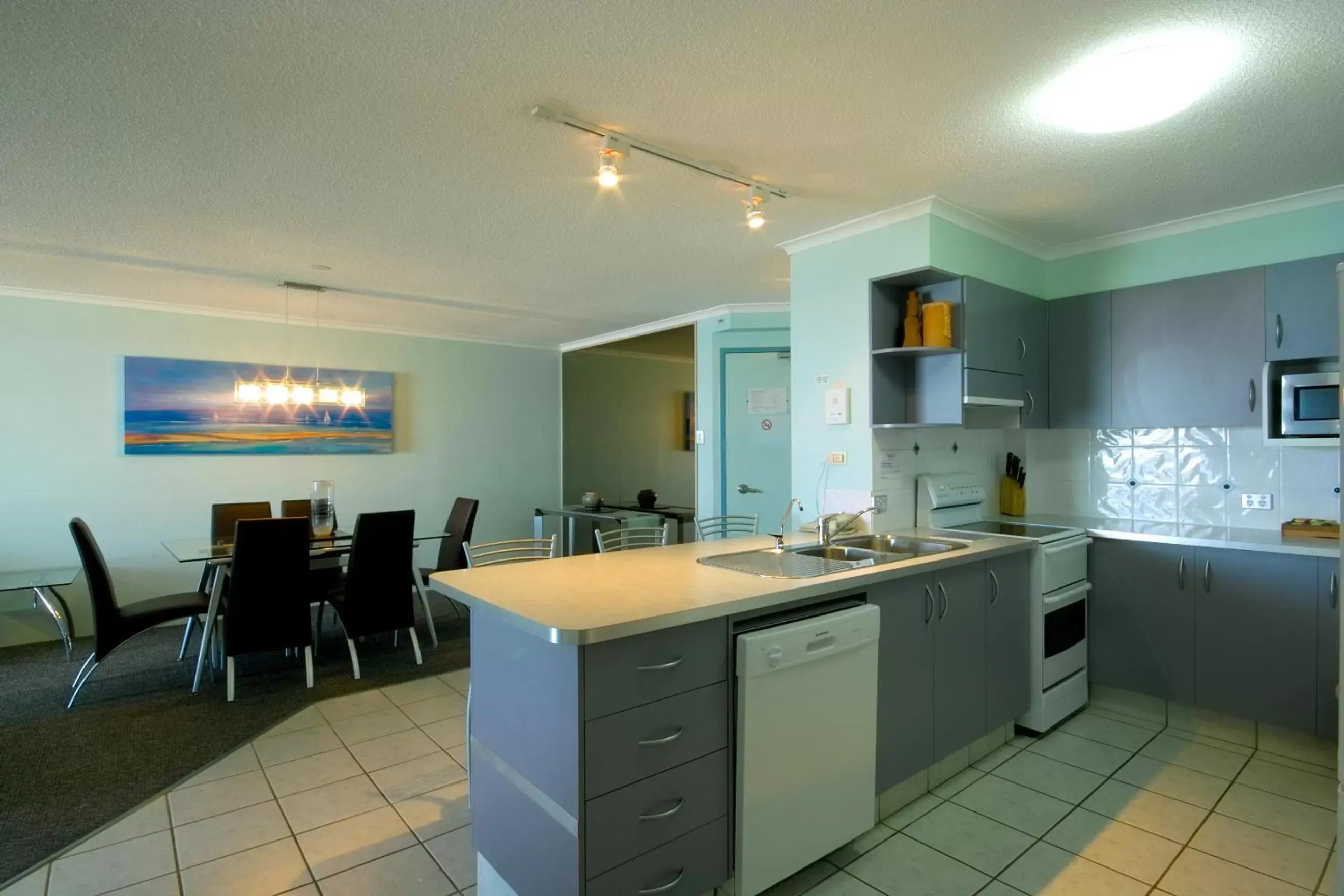 Kitchen or kitchenette, Kitchen/Kitchenette in Coolum Caprice