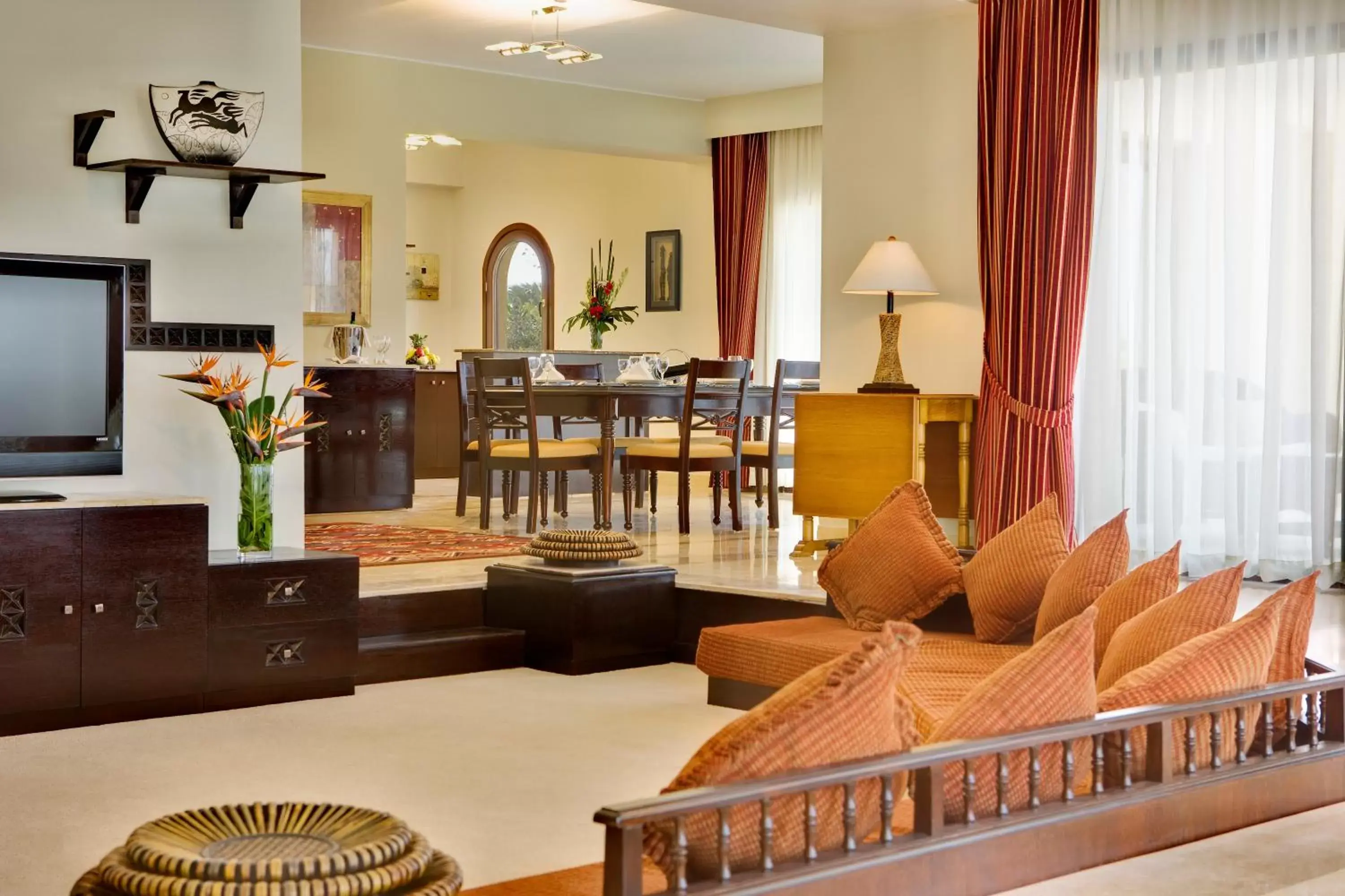 Dining area in Steigenberger Aldau Beach Hotel