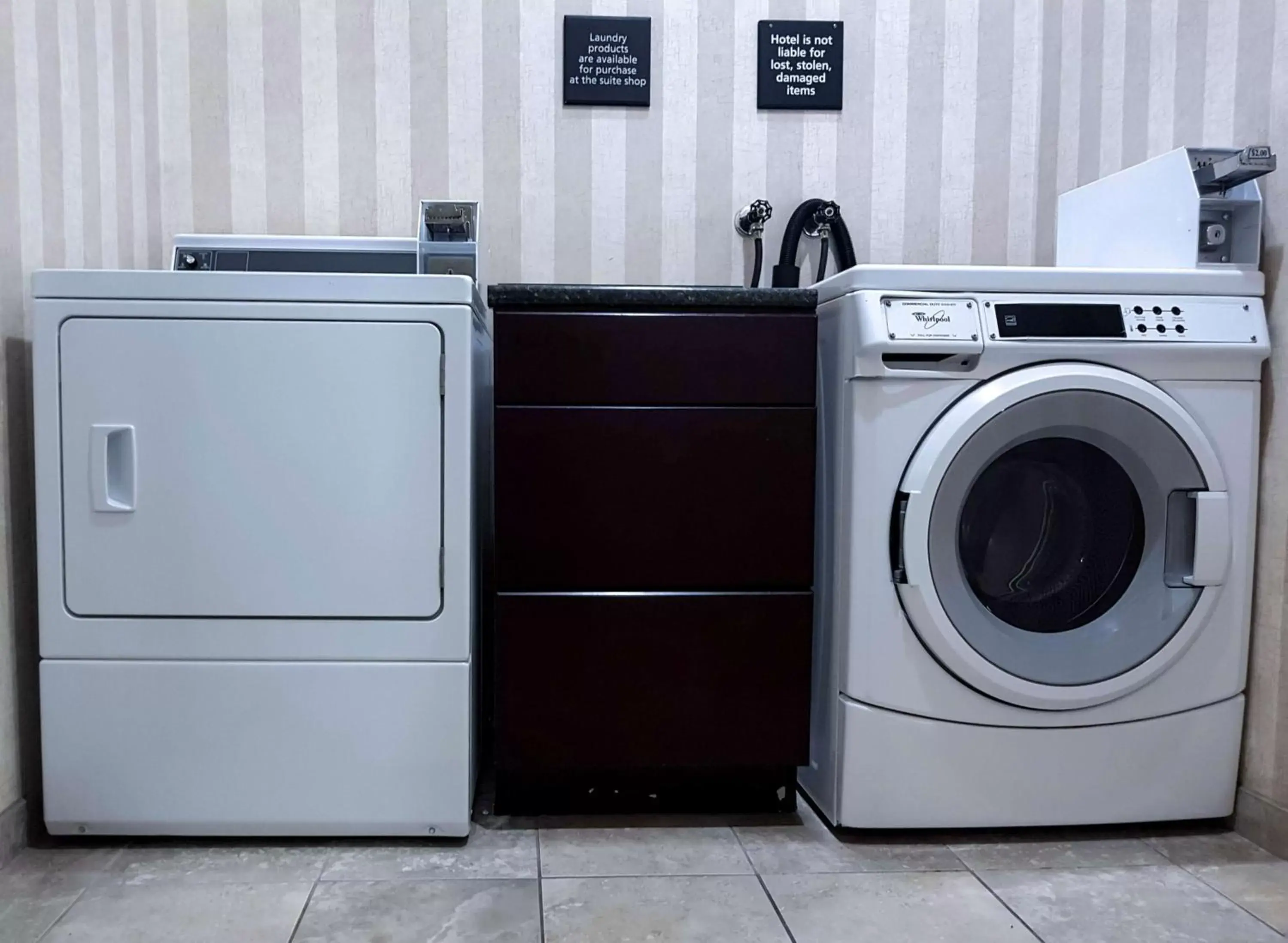 Property building in Hampton Inn & Suites by Hilton Edmonton International Airport Property building in Hampton Inn & Suites by Hilton Edmonton International Airport