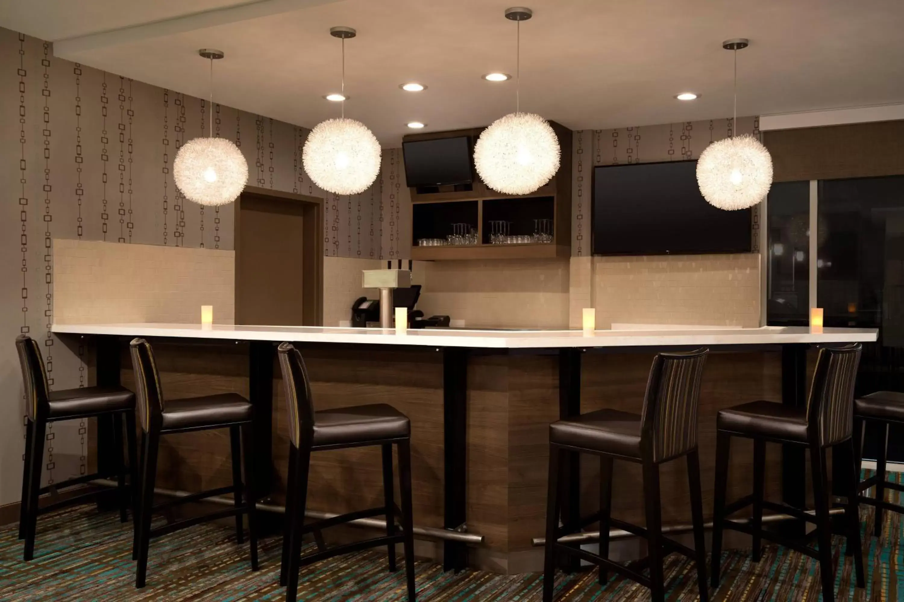 Restaurant/places to eat, Lounge/Bar in Residence Inn by Marriott Winston-Salem Hanes Mall