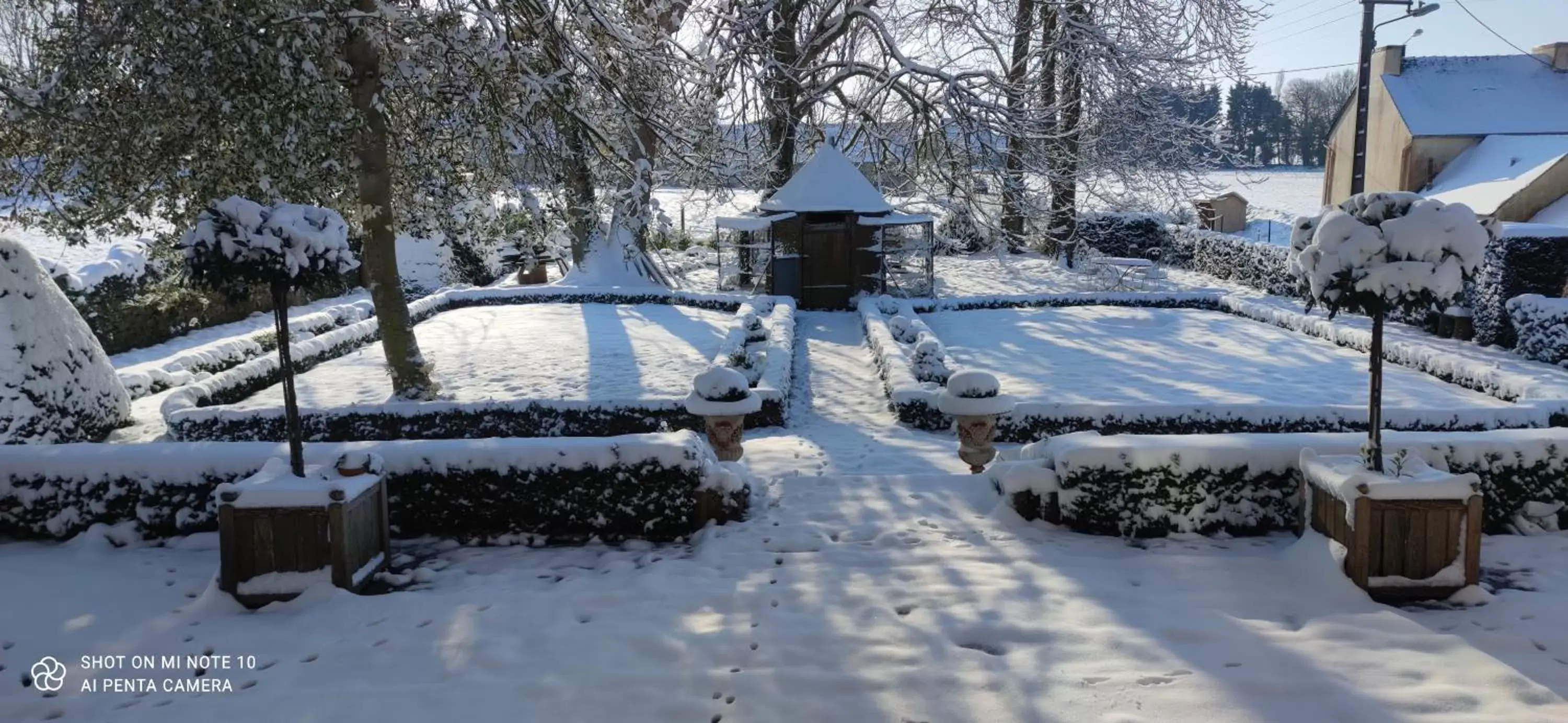 Patio, Winter in Le Manoir de la Bigotière