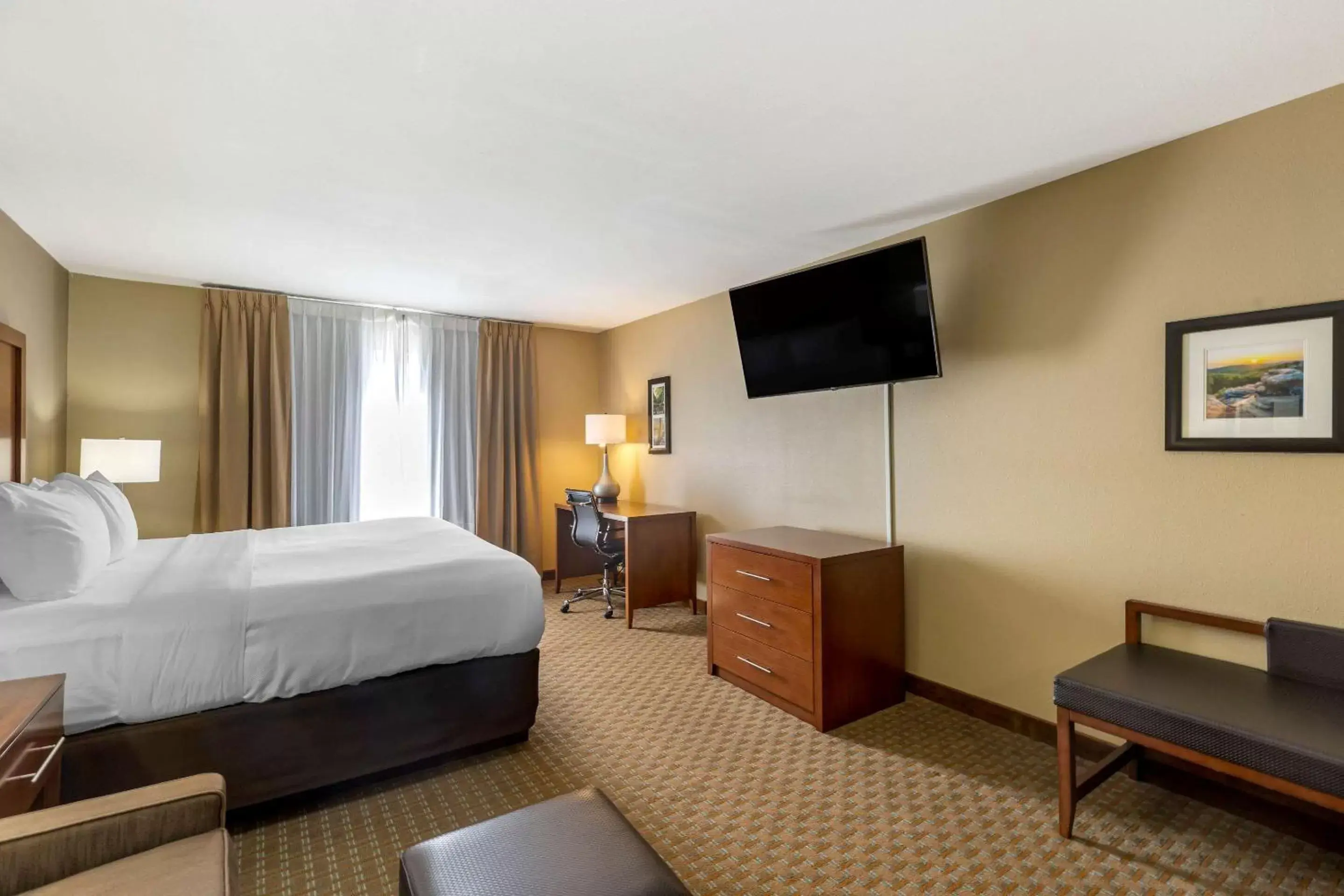 Bed in Comfort Inn & Suites Marion I-57