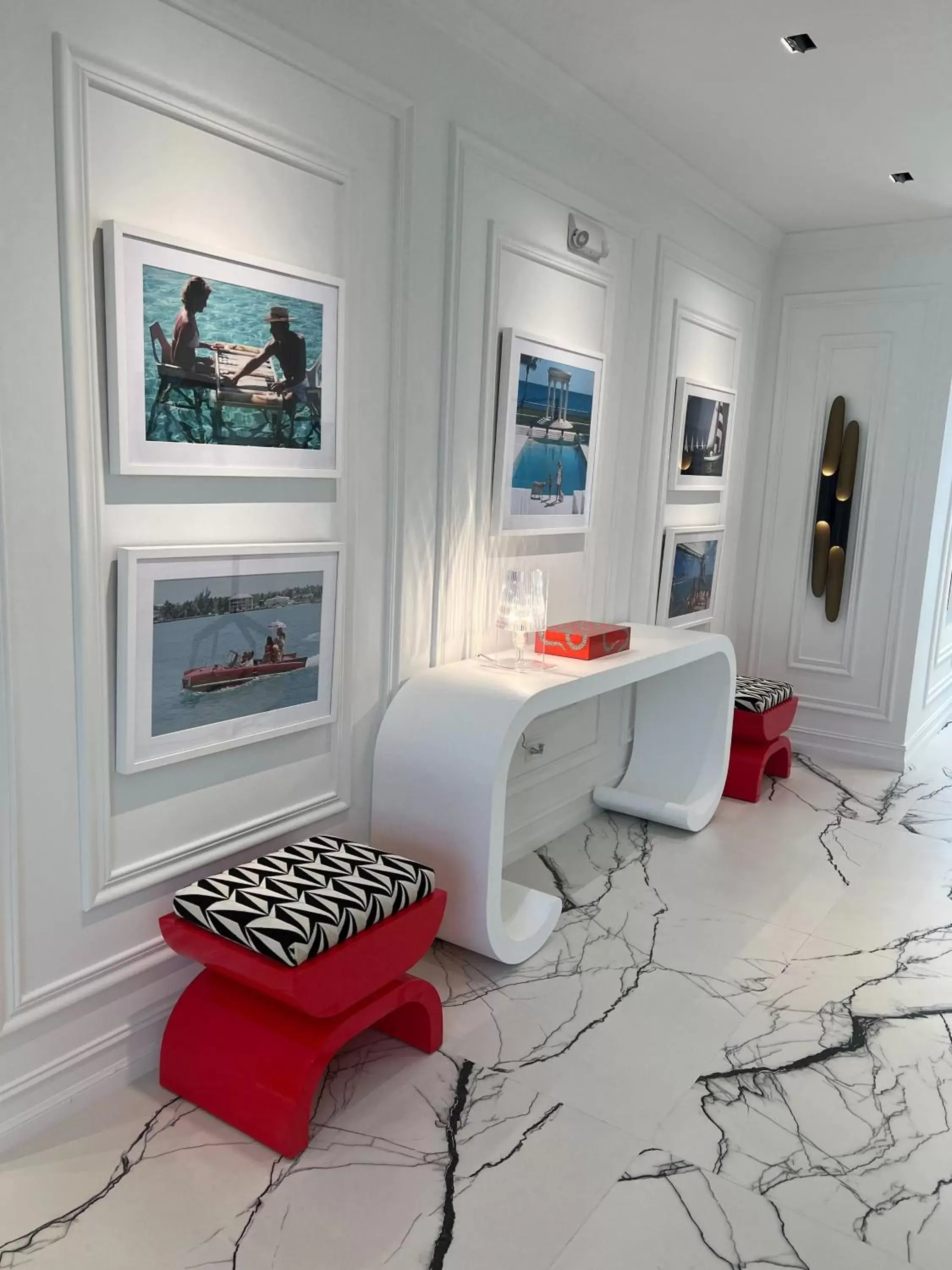 Lobby or reception in Uma House by Yurbban South Beach