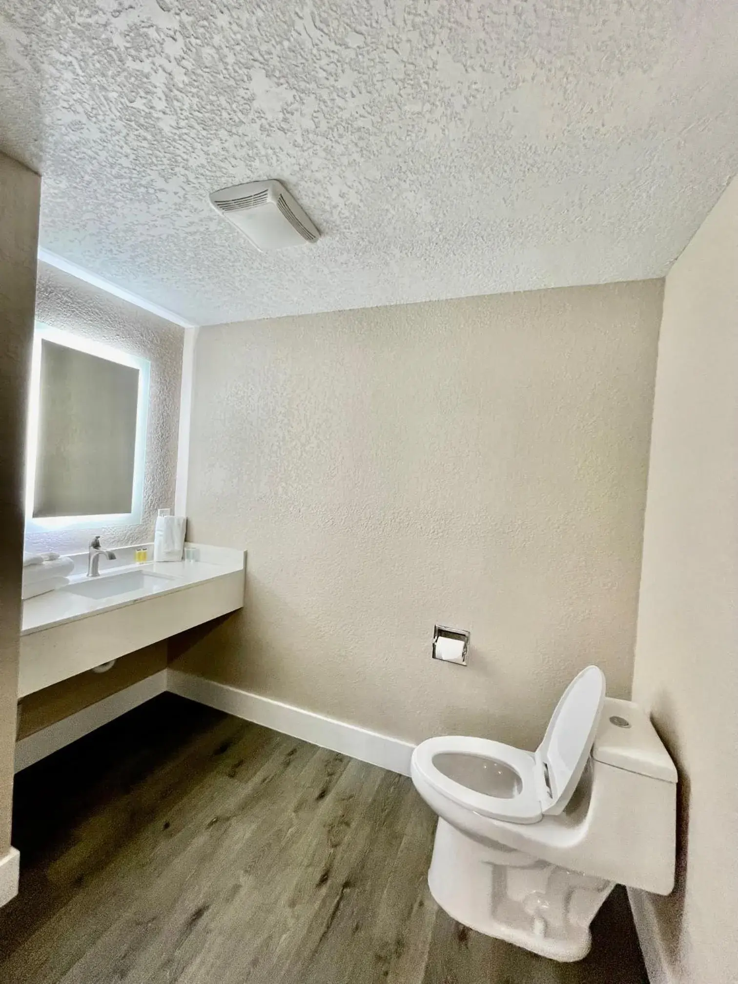 Toilet, Bathroom in Super 8 by Wyndham Kissimmee-Orlando