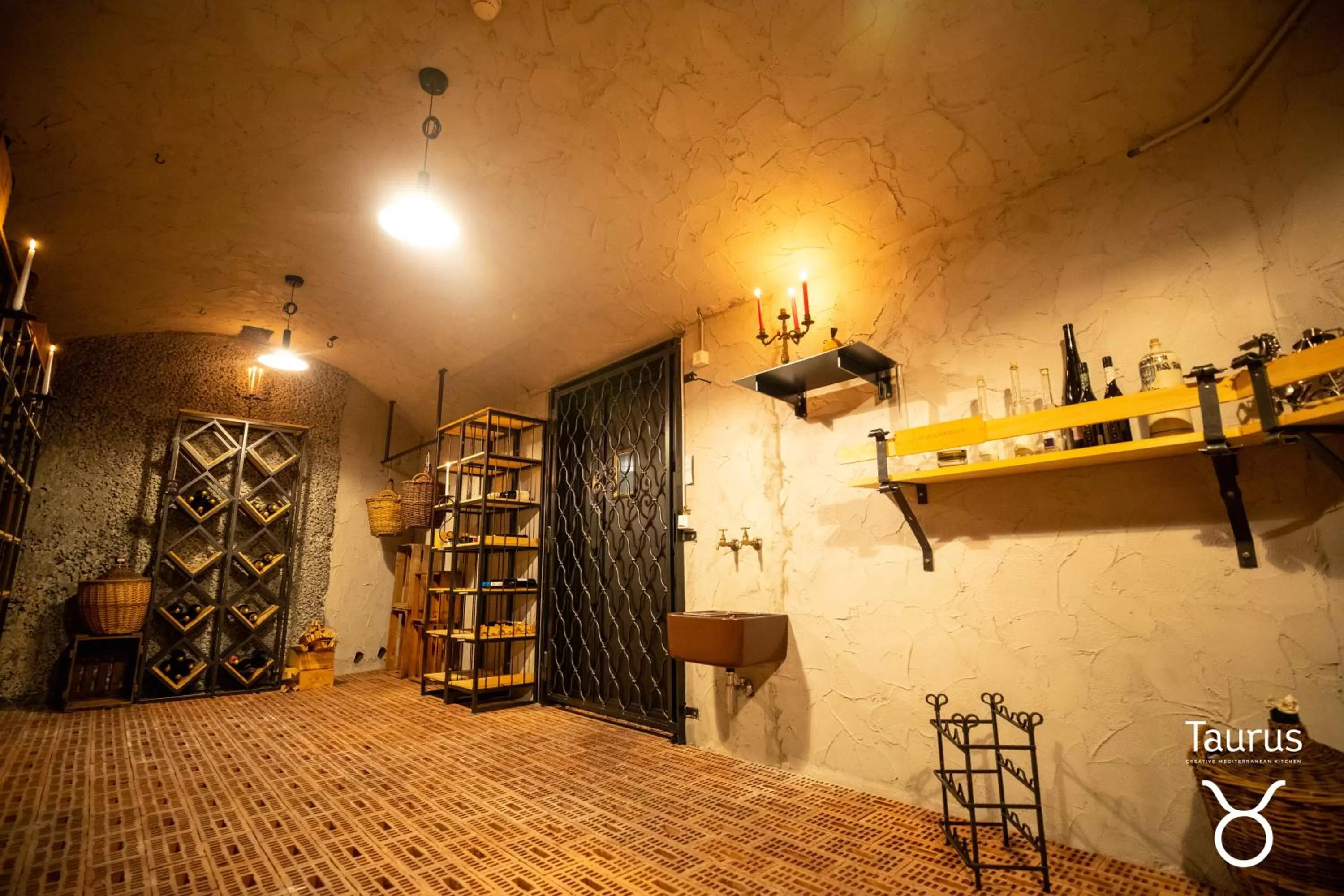 Restaurant/places to eat in Boutique Hotel OchSen Self-Check-In