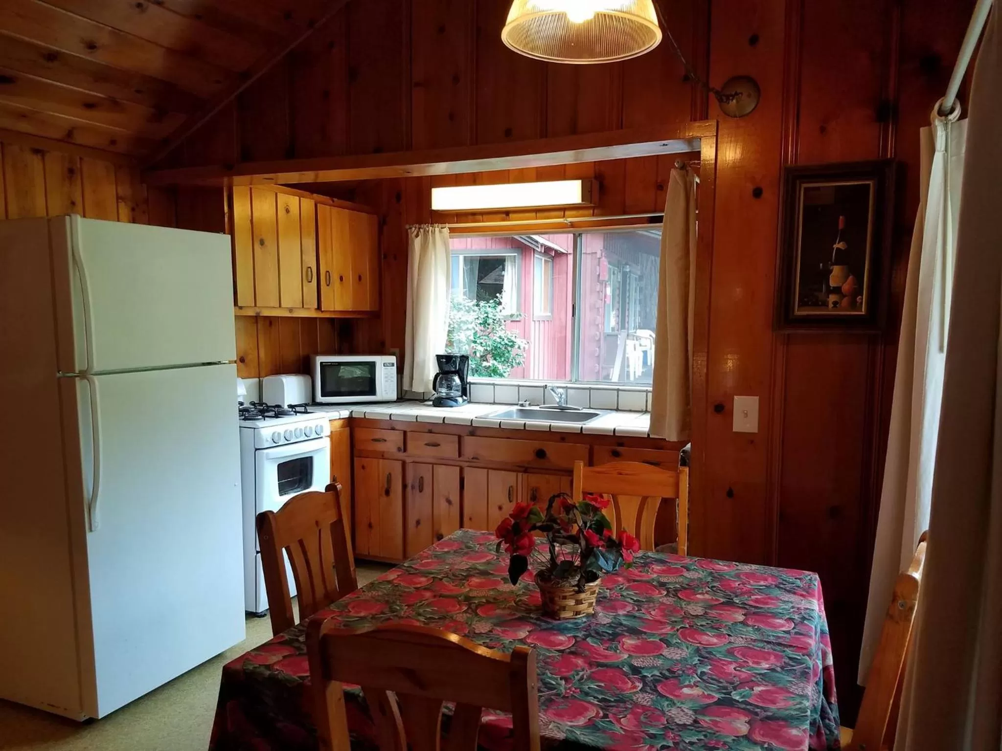 Kitchen or kitchenette, Kitchen/Kitchenette in Fern River Resort