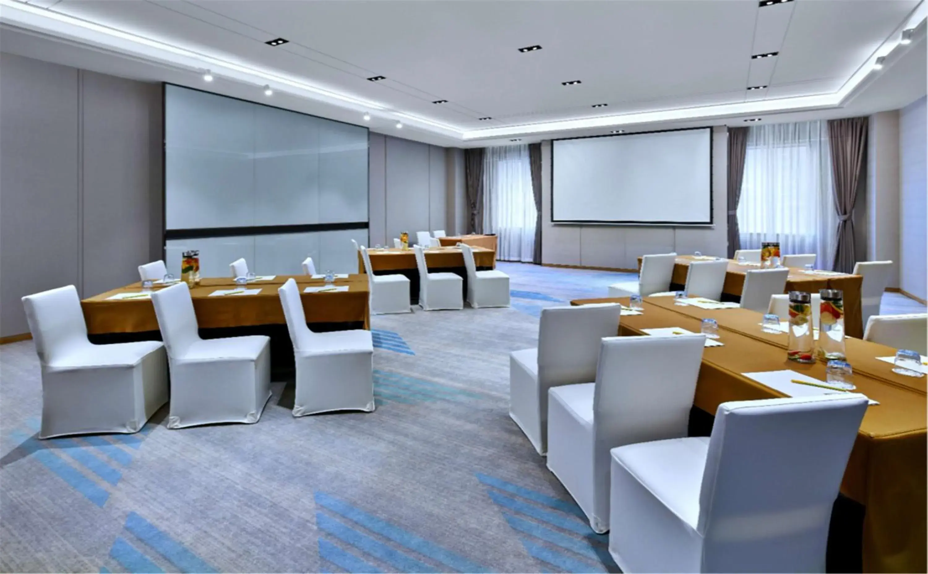 Meeting/conference room in Hilton Garden Inn Foshan