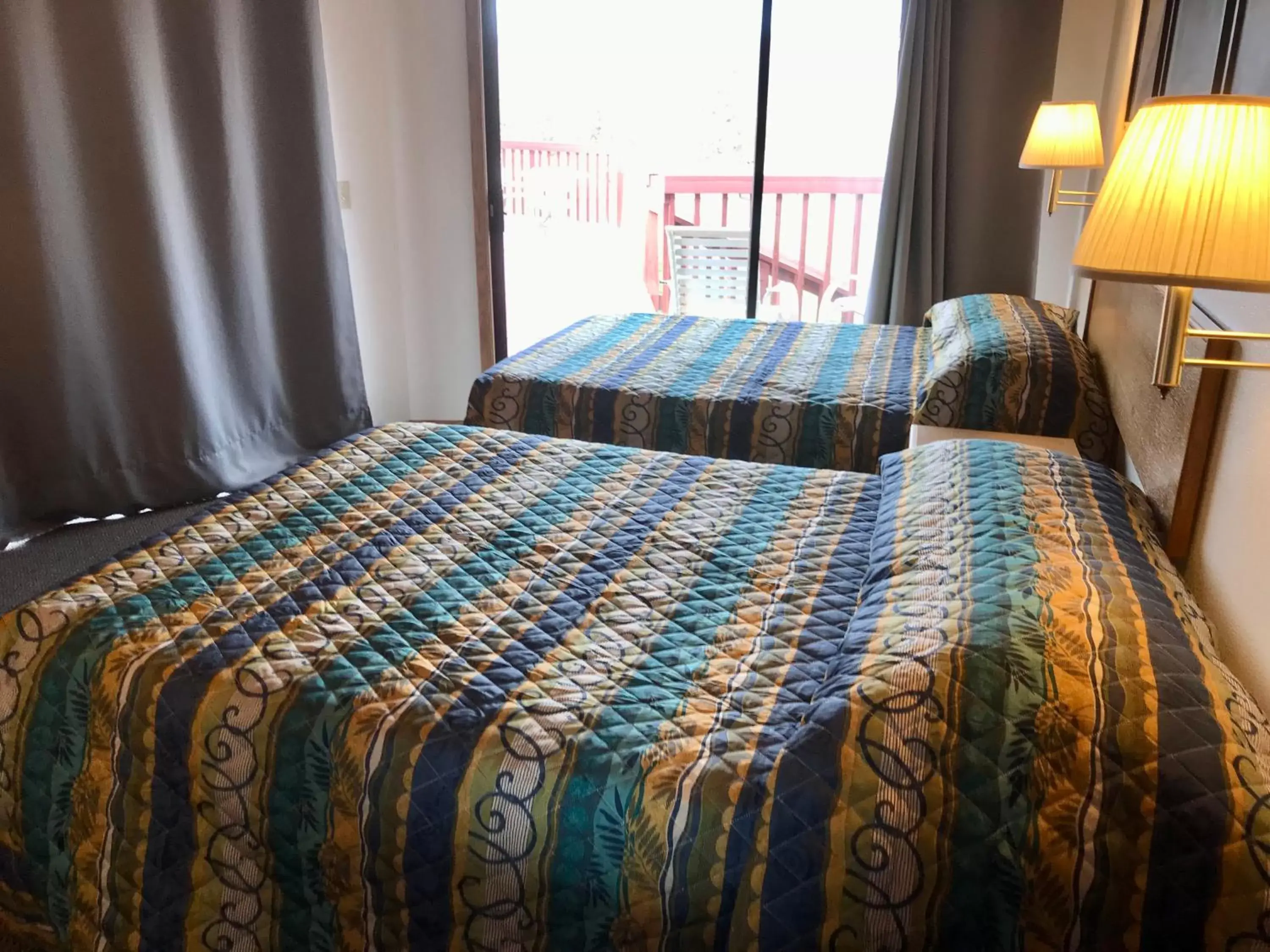 Bed in Smith Rock Resort