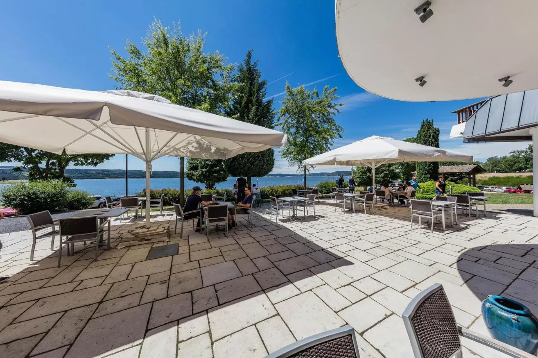 Restaurant/Places to Eat in Les Terrasses Du Lac