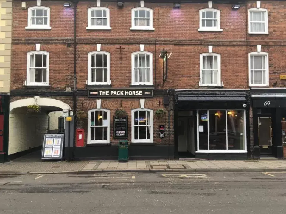 Facade/entrance in The Pack Horse