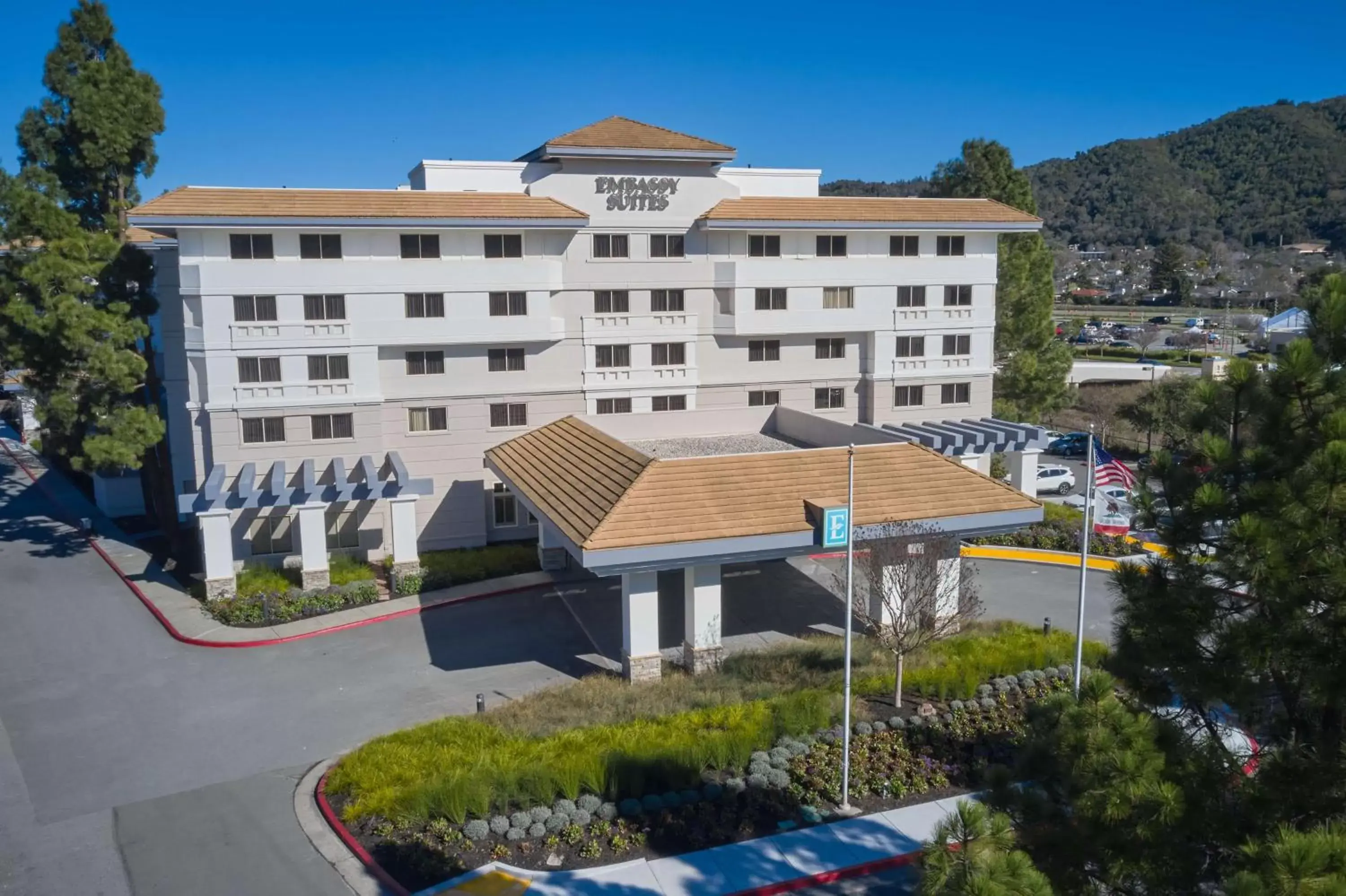 Property Building in Embassy Suites by Hilton San Rafael Marin County