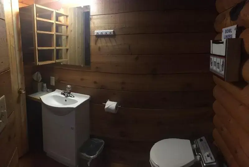 Bathroom in Talkeetna Lakeside Cabins