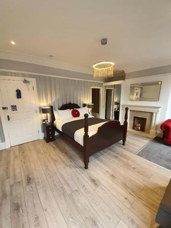 Bed in Charnwood Regency Guest House