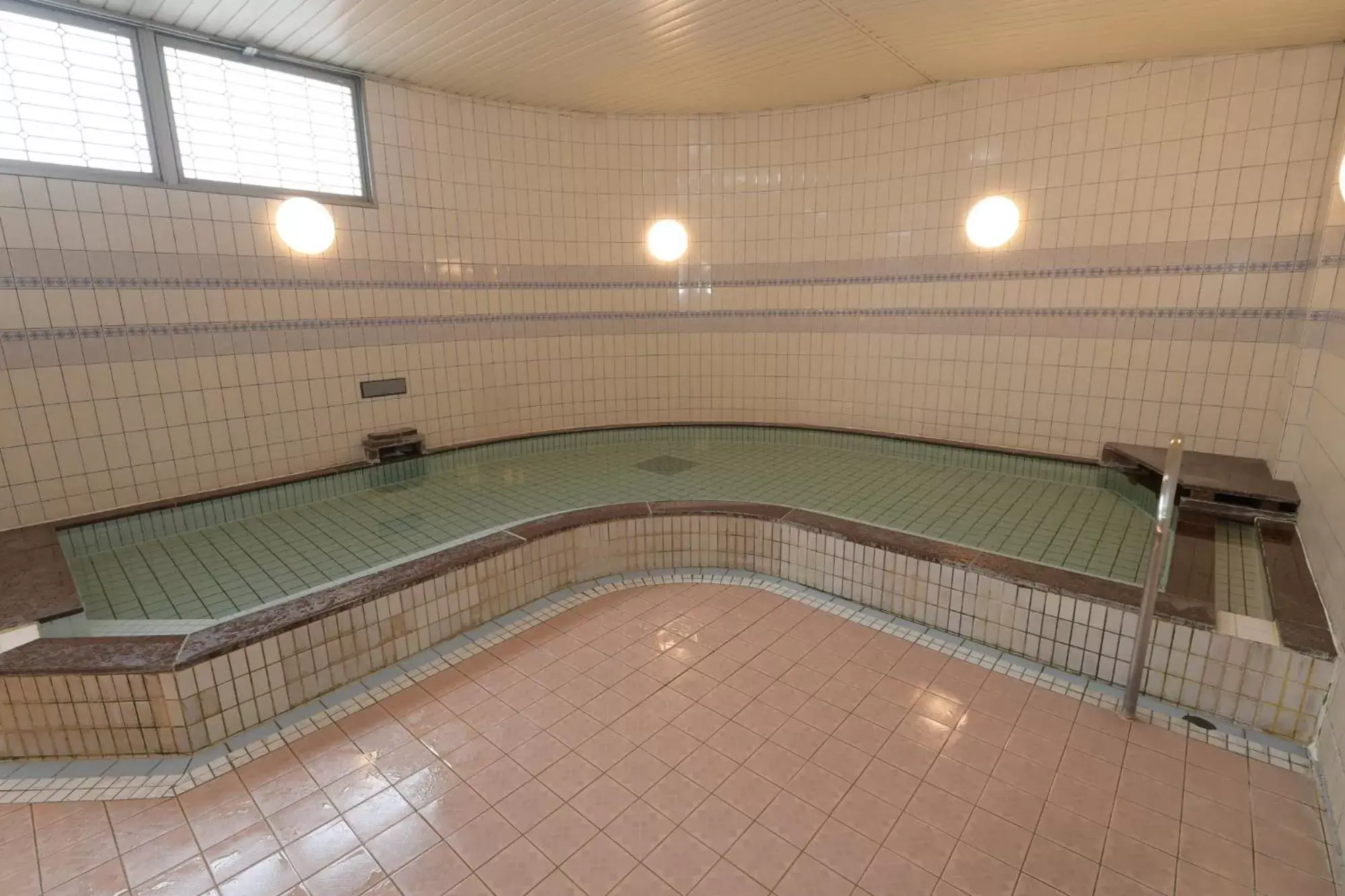 Bathroom, Swimming Pool in Castle Inn Komaki