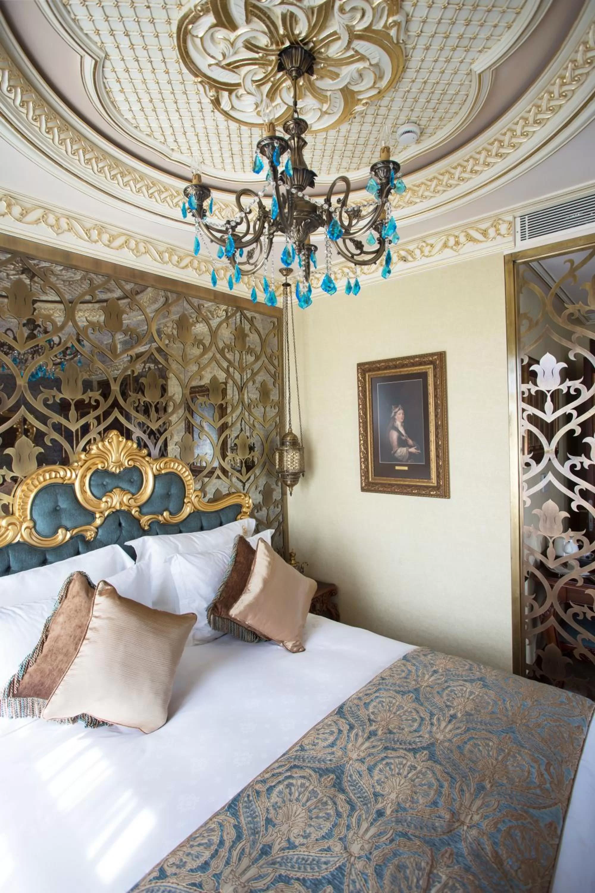 Bed in Daru Sultan Hotels Galata