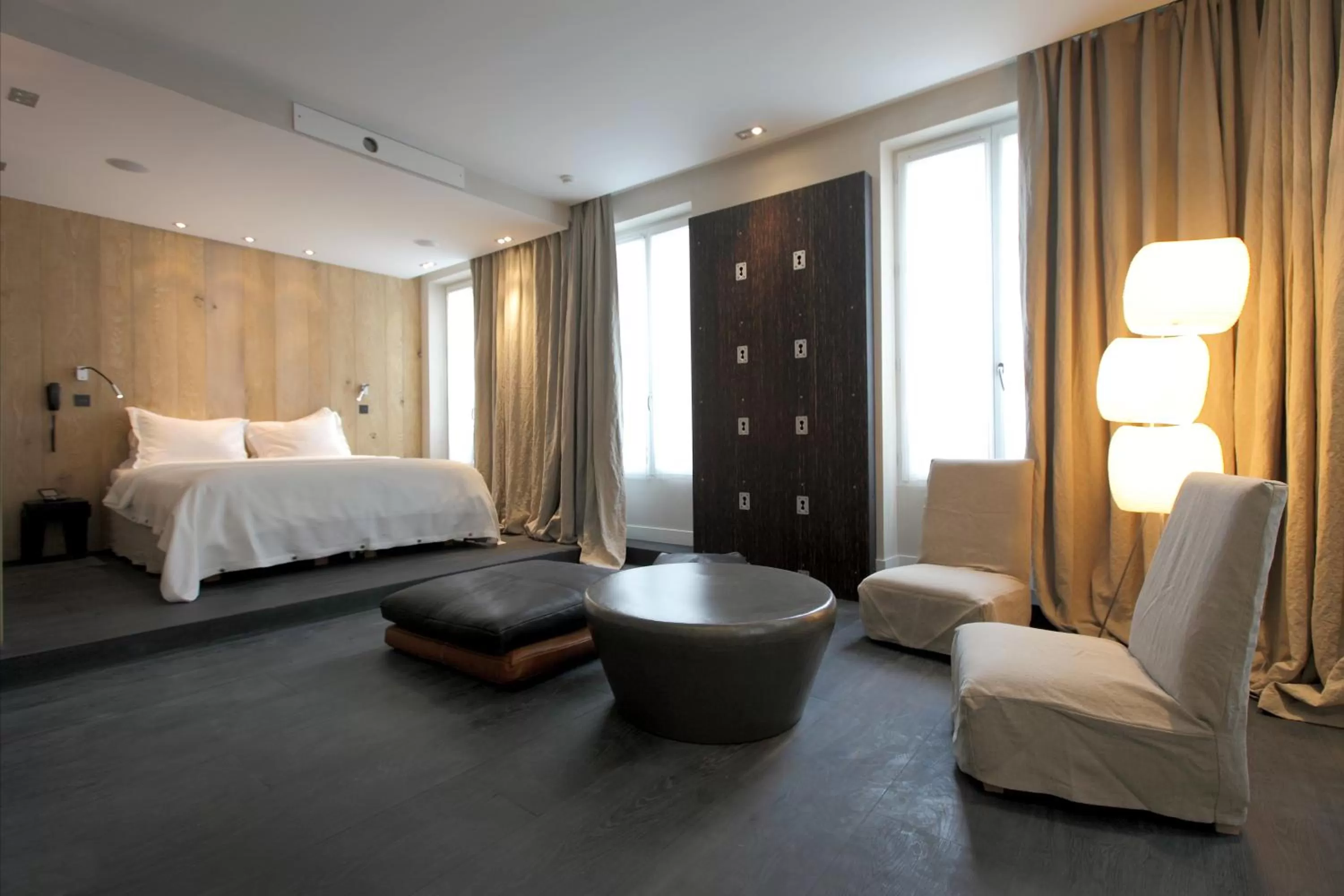 Photo of the whole room, Bed in Hidden Hotel