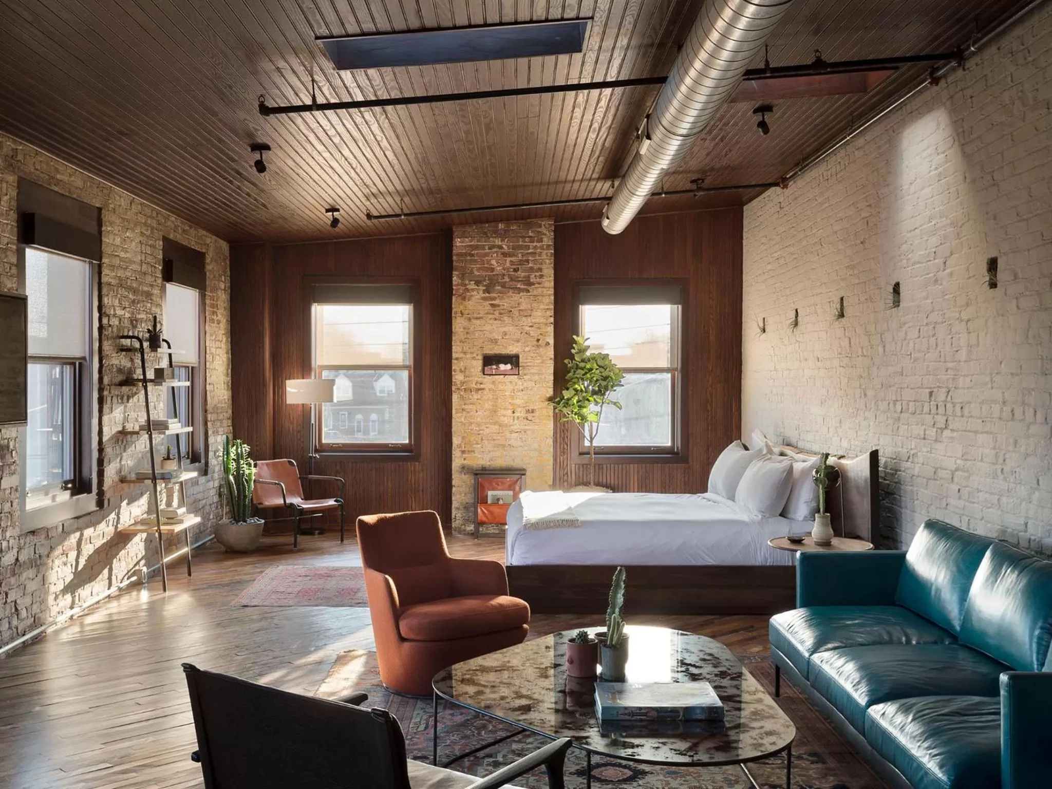 Photo of the whole room, Bed in Wm. Mulherin's Sons Hotel