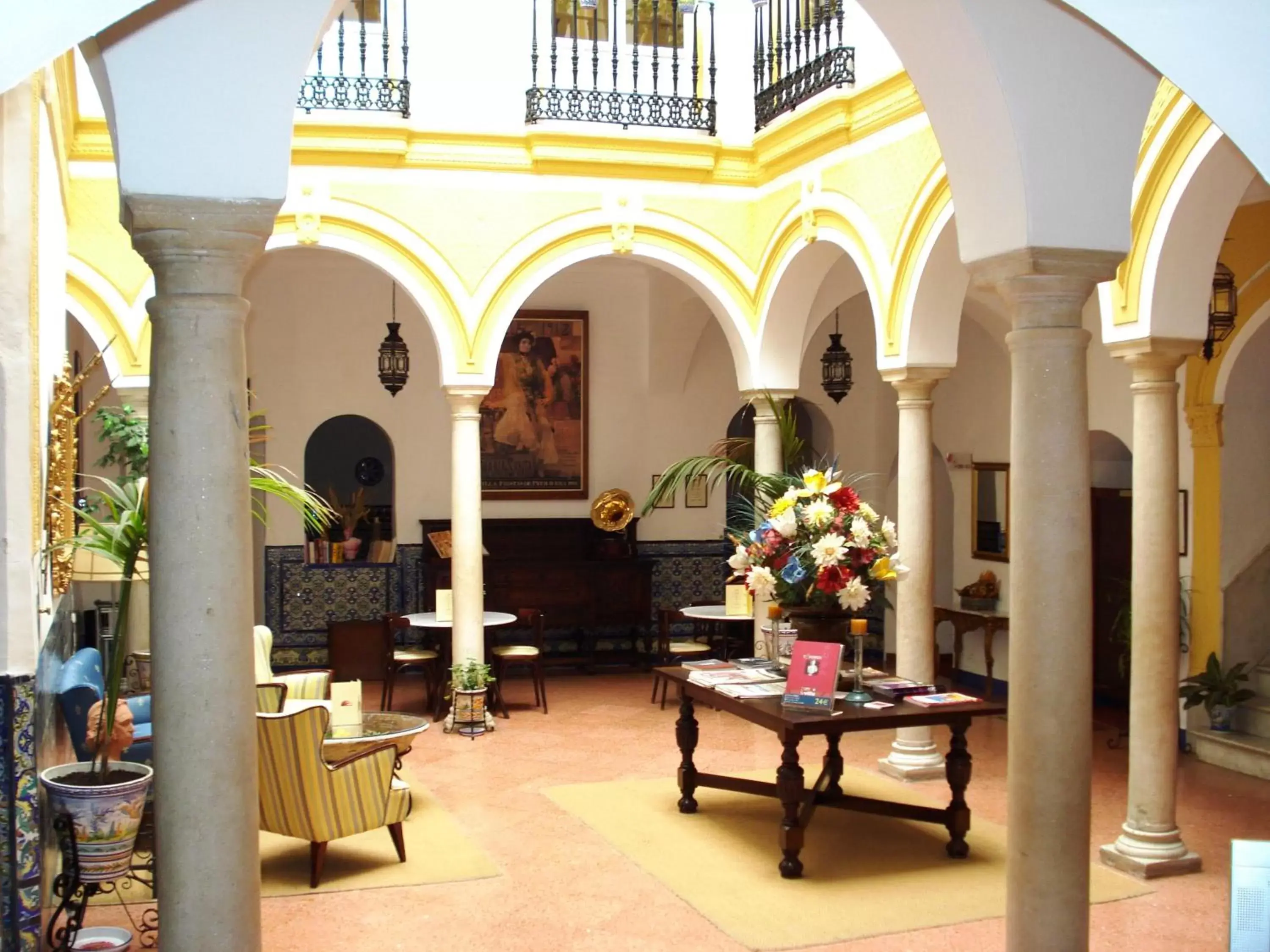 Lobby or reception in Hotel Abanico