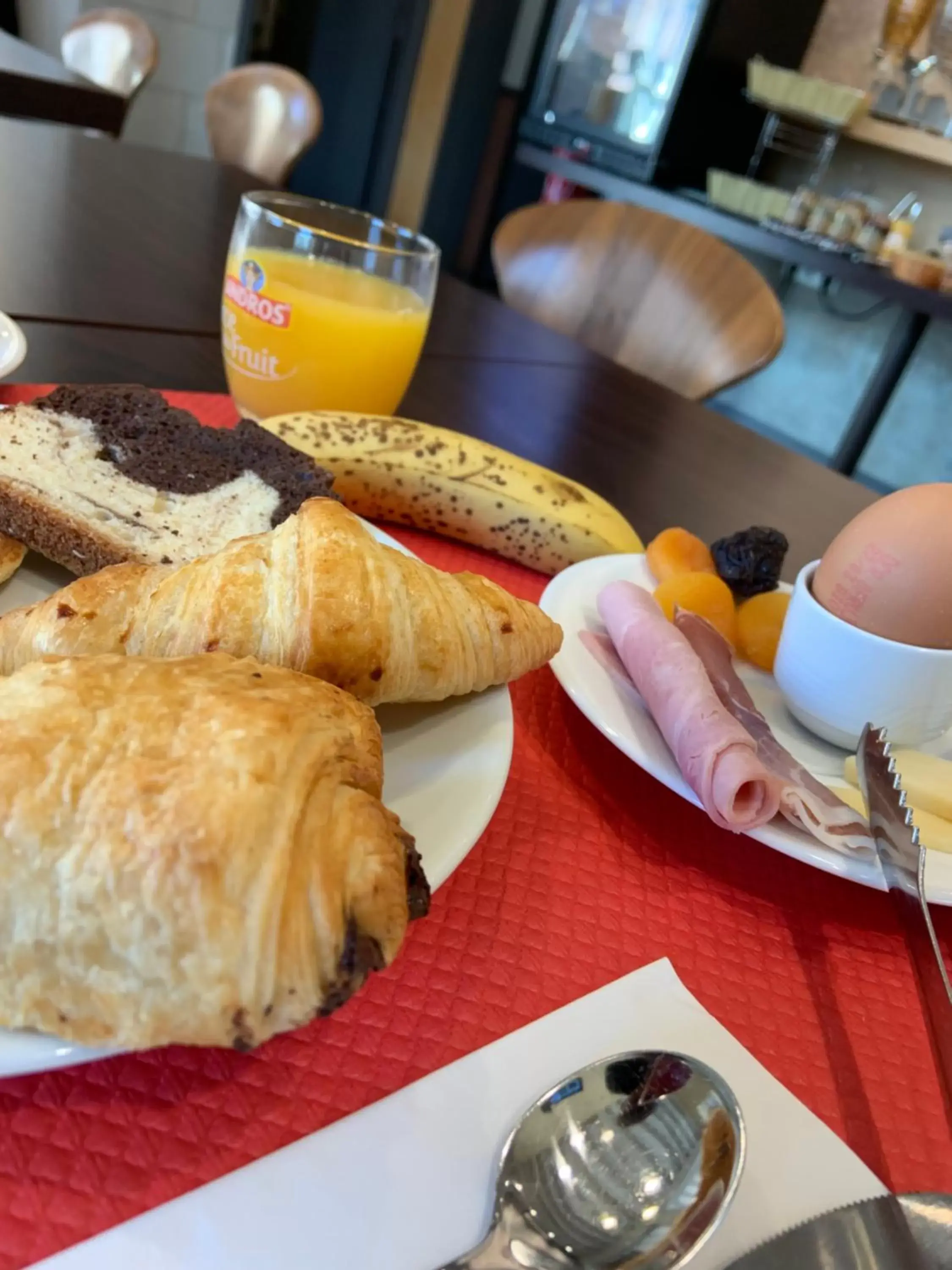 Breakfast in Hôtel de Champagne