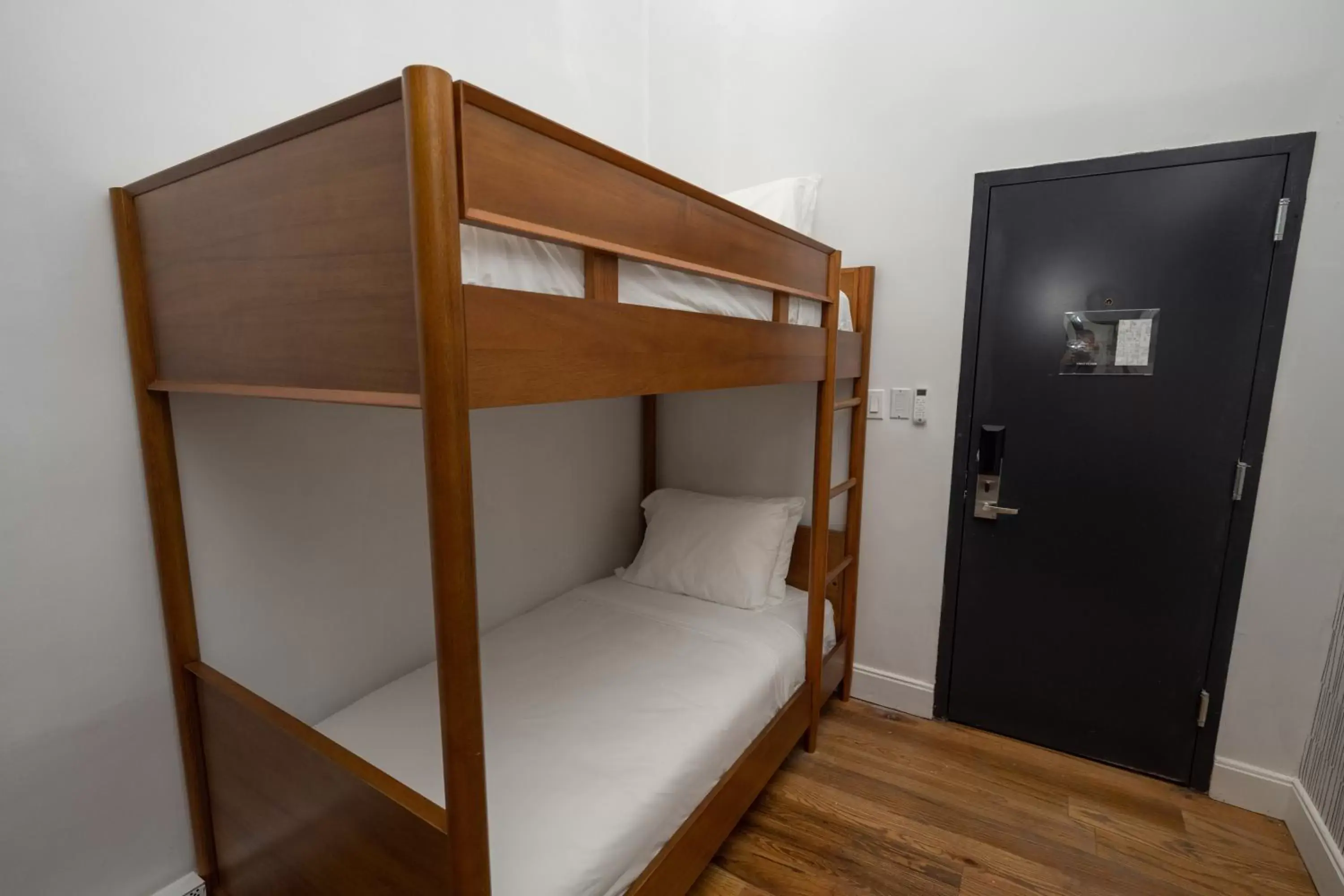 bunk bed, Bed in The Flat NYC bunk bed, Bed in The Flat NYC