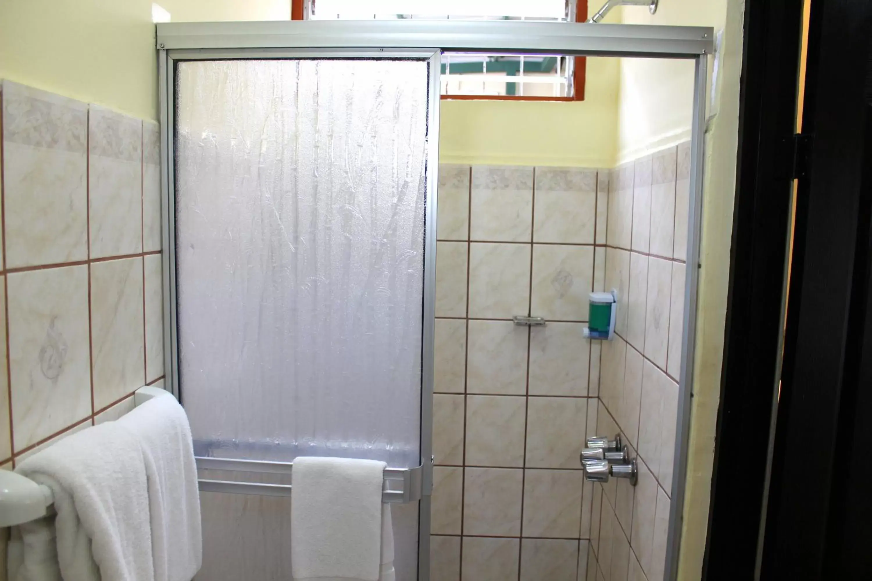 Bathroom in Sportsmens Lodge