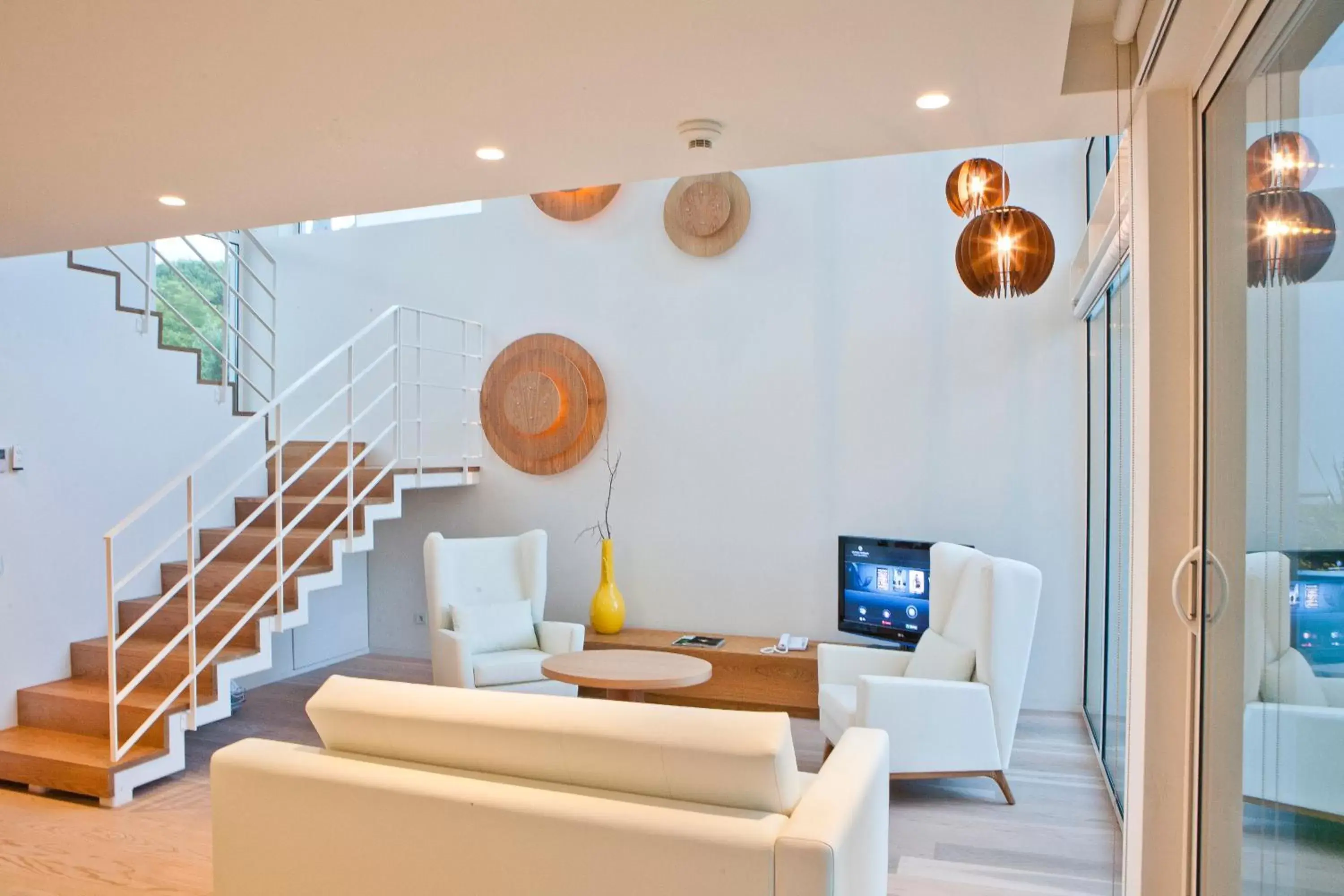 TV and multimedia, Seating Area in Onyria Marinha Boutique Hotel