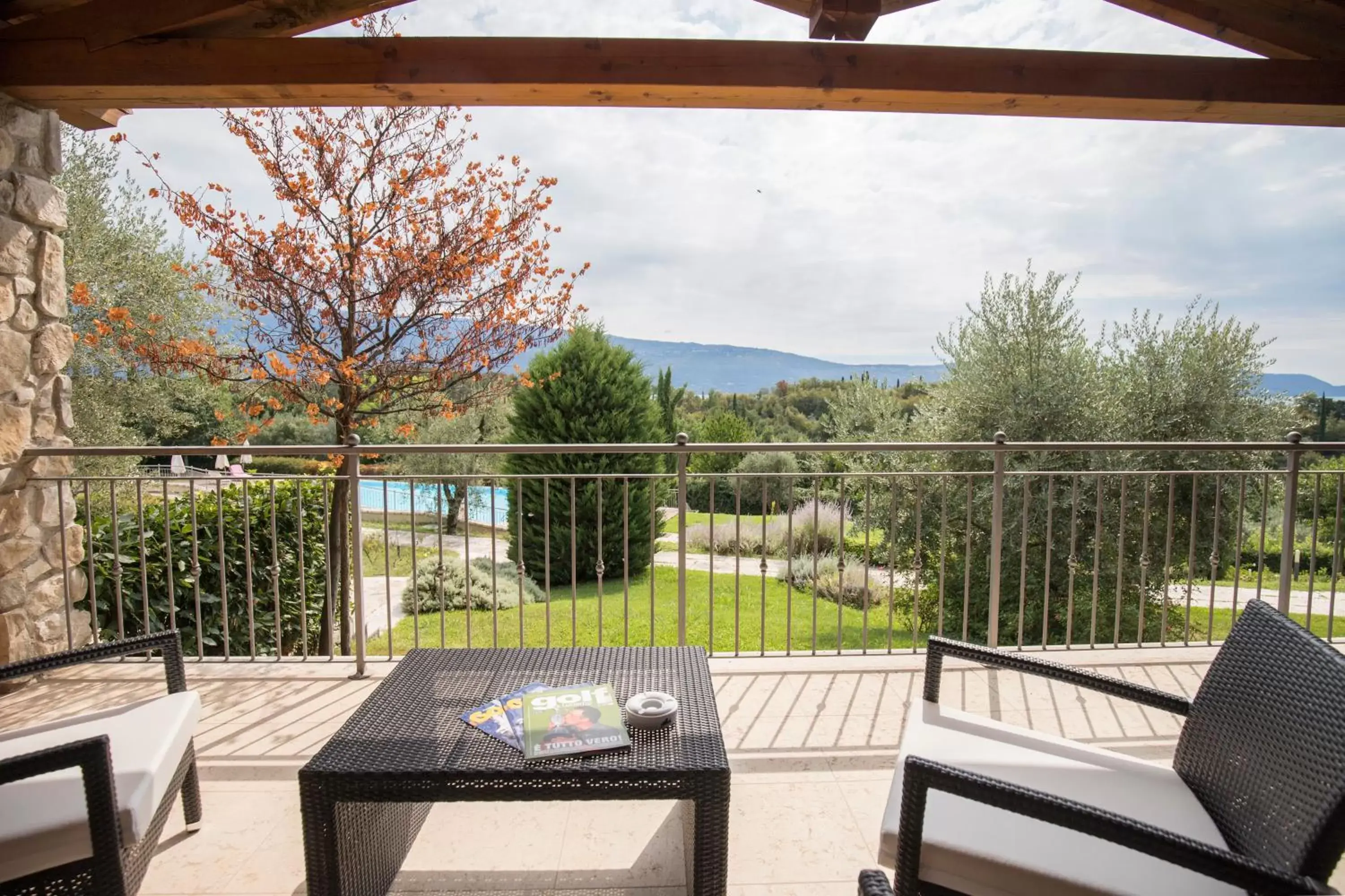 Garden view in Apartments Golf Bogliaco