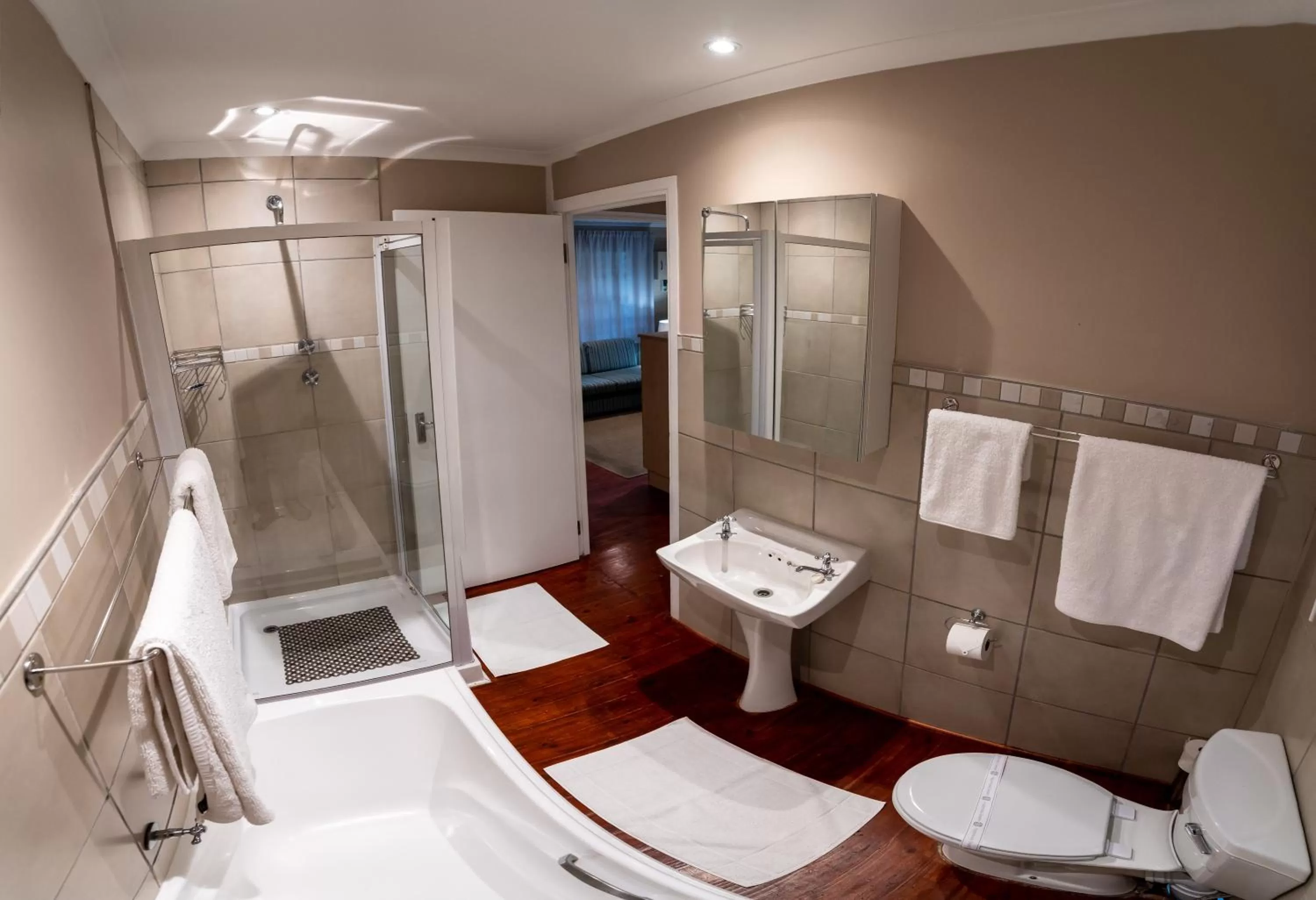 Bathroom in Gooderson Knysna Chalets