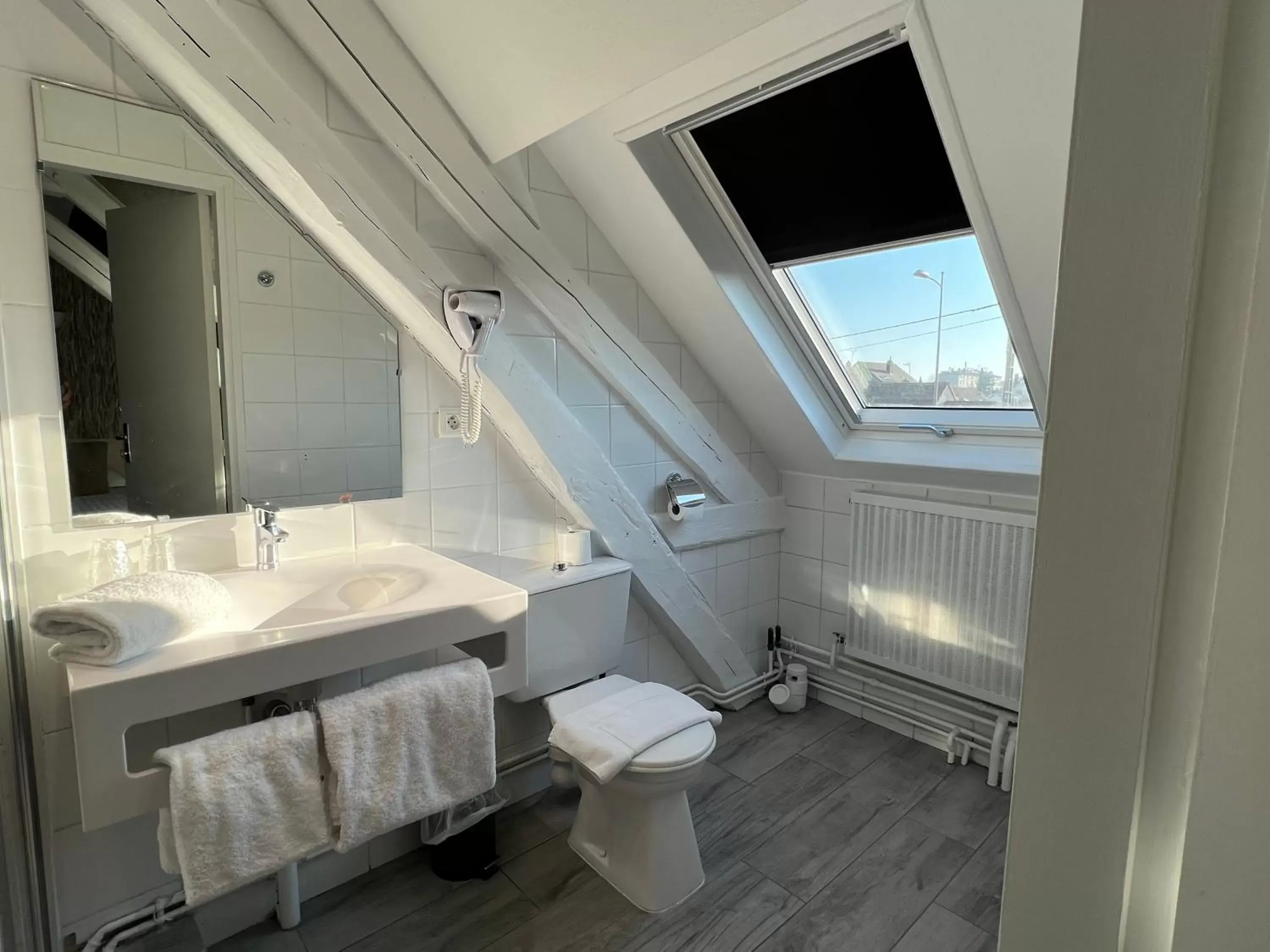 Shower, Bathroom in Hôtel De Troyes