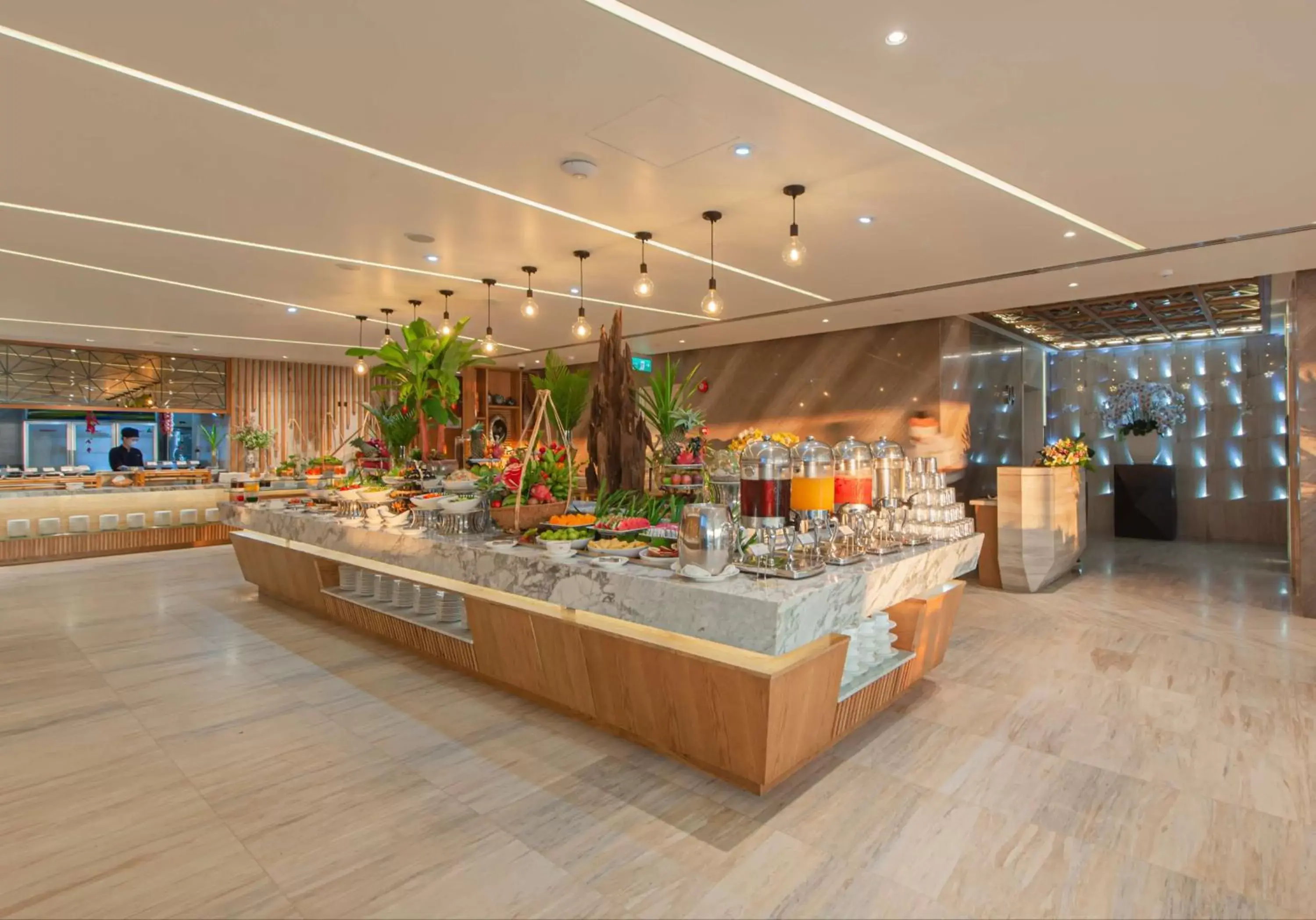 Restaurant/places to eat in Queen Ann Nha Trang Hotel Restaurant/places to eat in Queen Ann Nha Trang Hotel