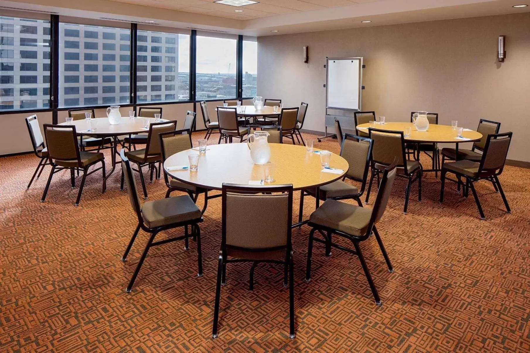 Meeting/conference room, Restaurant/Places to Eat in Hyatt House New Orleans Downtown