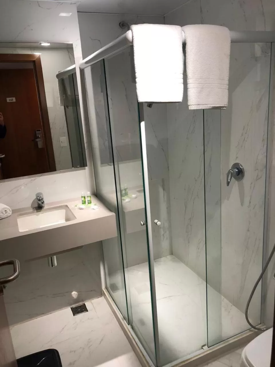 Bathroom in Regency Copacabana Hotel