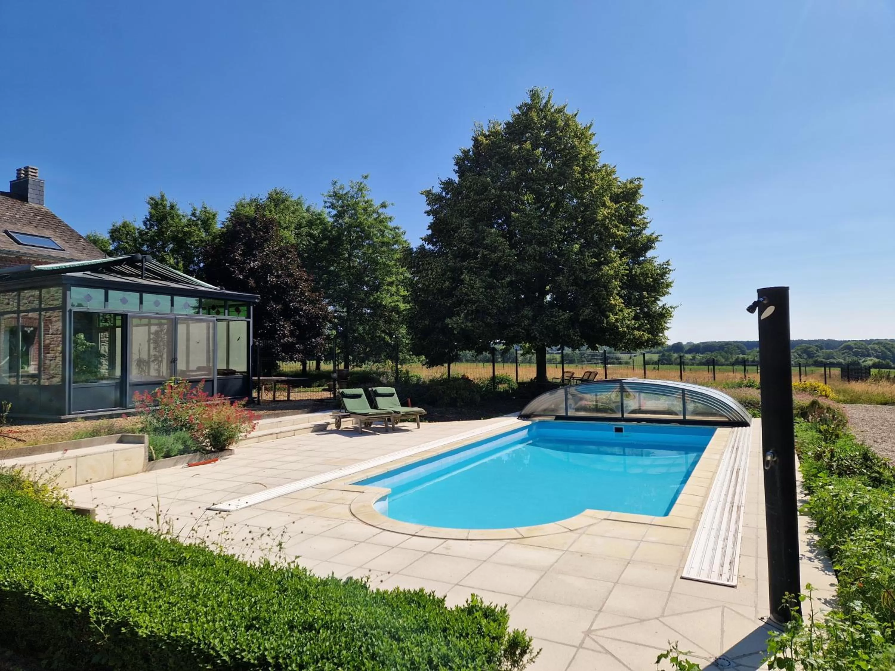 Garden, Swimming Pool in Habitat