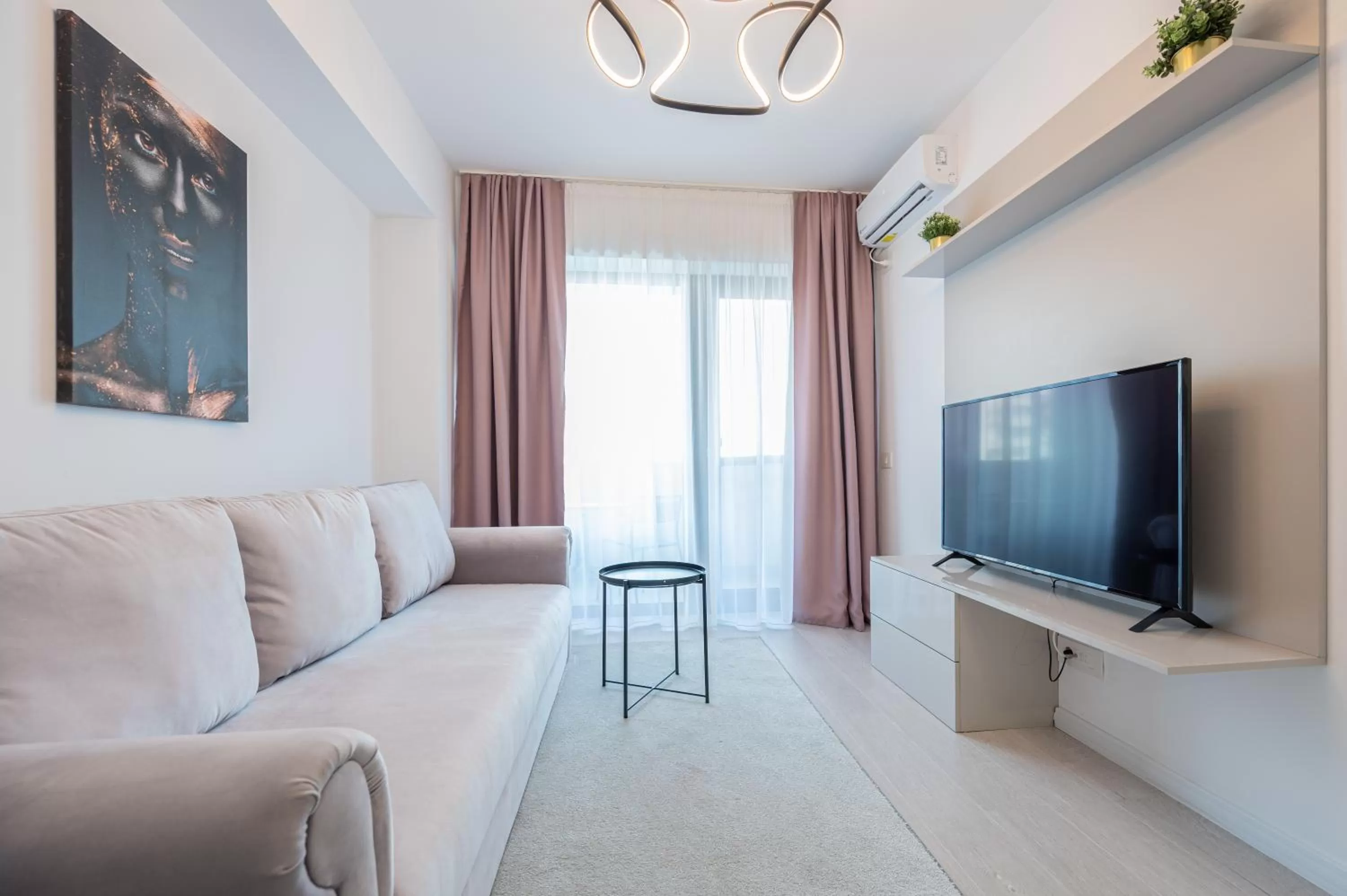 TV and multimedia in Prima by the River