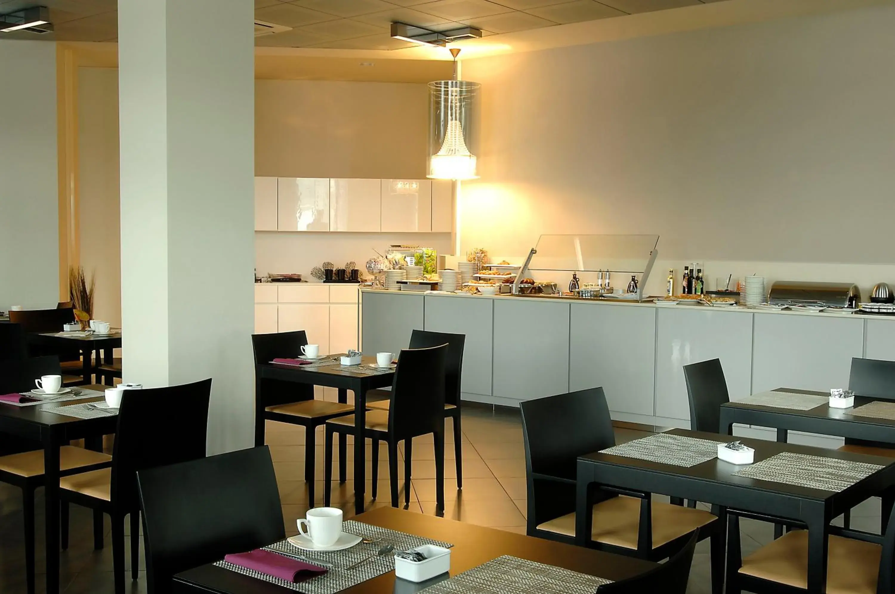 Restaurant/places to eat in G Hotel Ancona Restaurant/places to eat in G Hotel Ancona