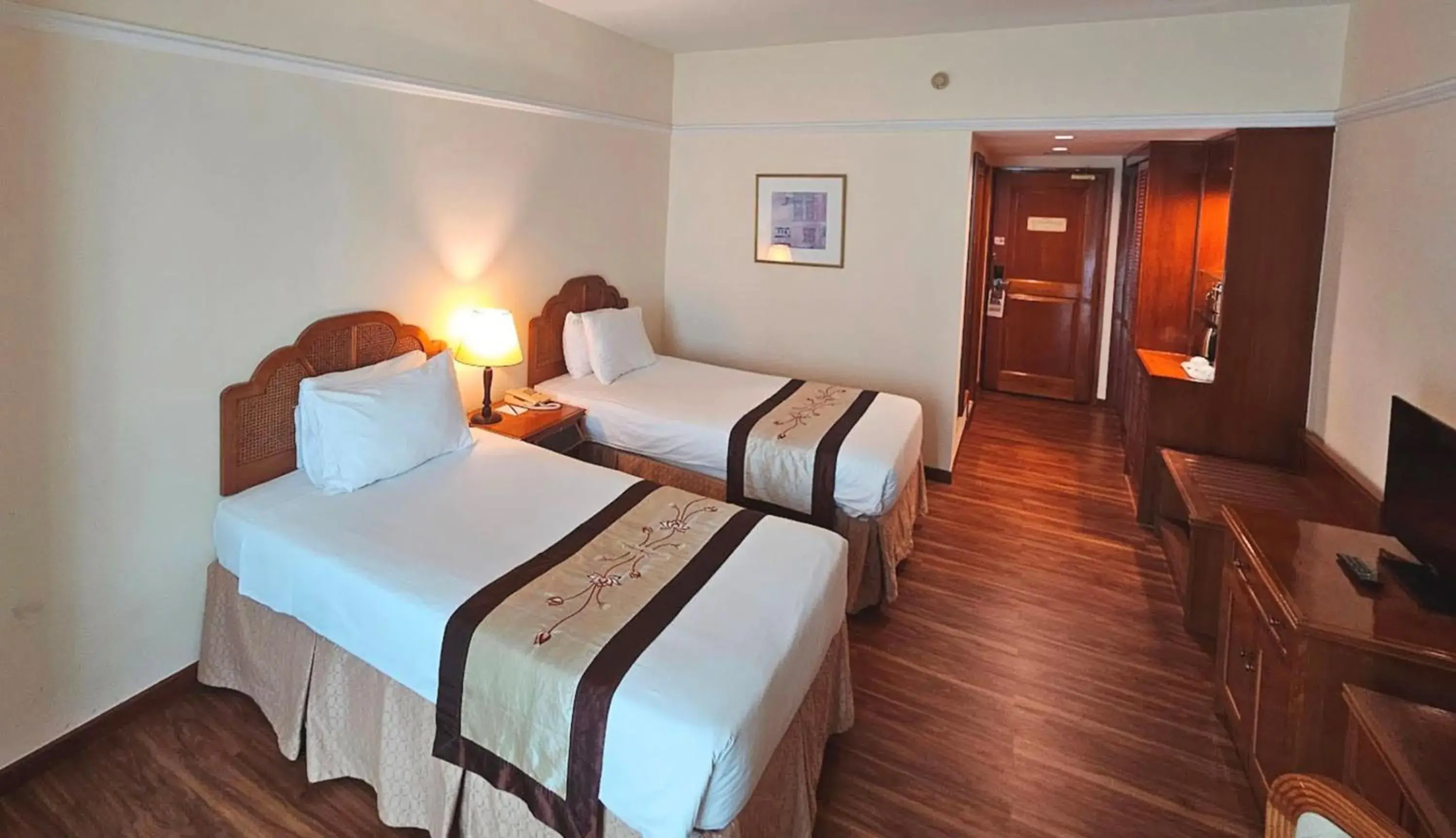 Bedroom, Bed in Ramana Saigon Hotel