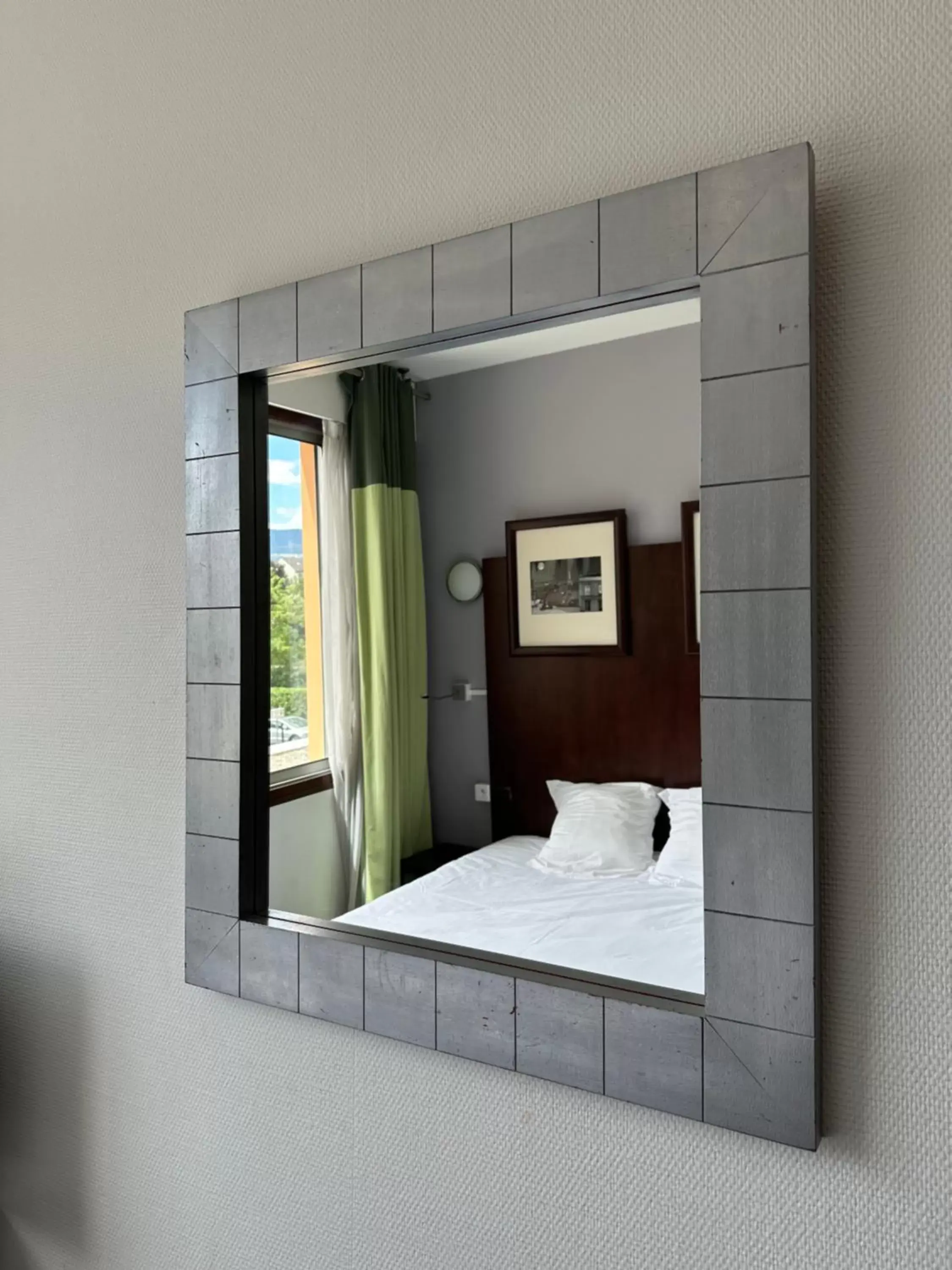 Photo of the whole room, Bed in Hôtel Du Centre Annemasse Photo of the whole room, Bed in Hôtel Du Centre Annemasse