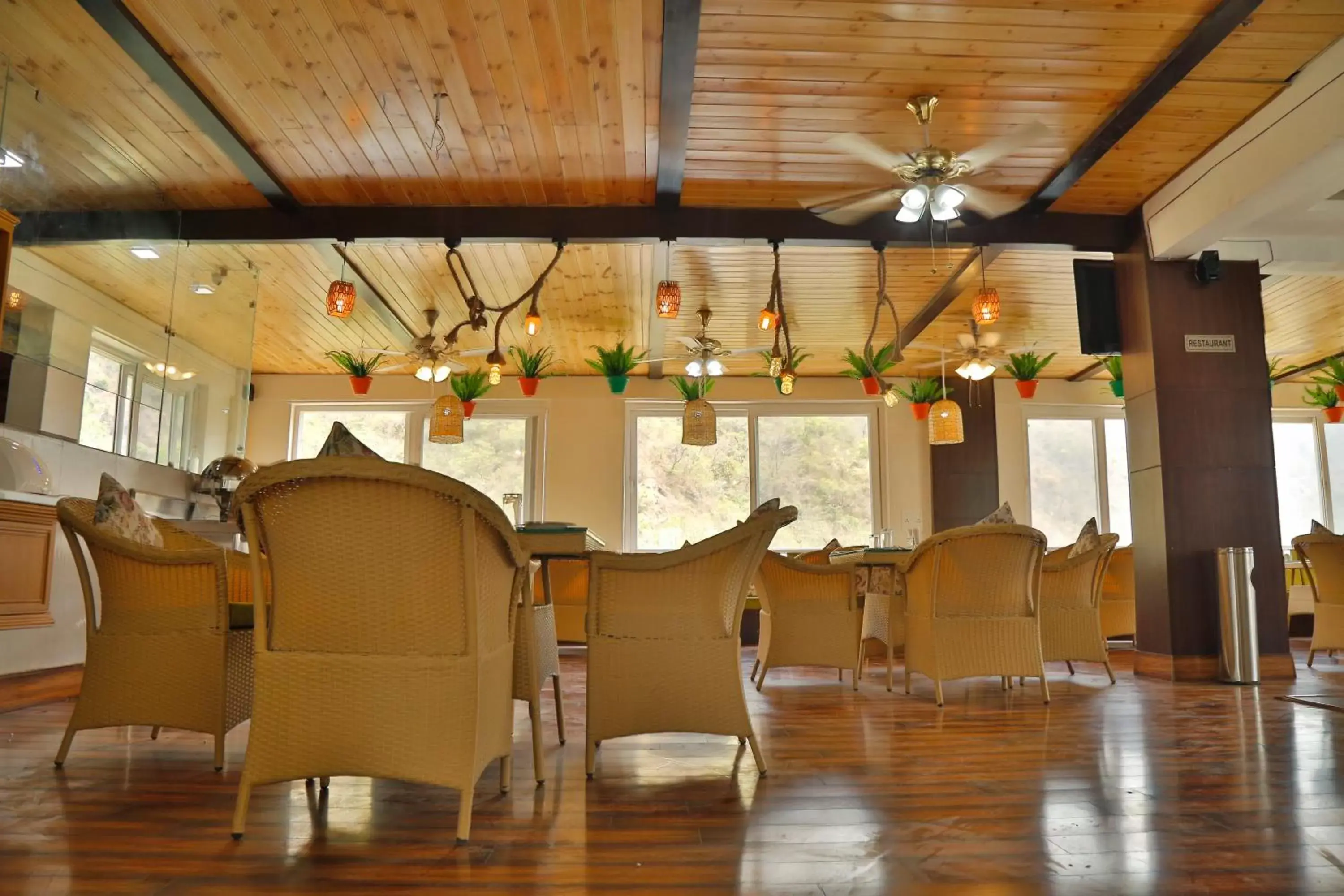 Balcony/Terrace, Restaurant/Places to Eat in Kamay The Grand Alova Balcony/Terrace, Restaurant/Places to Eat in Kamay The Grand Alova