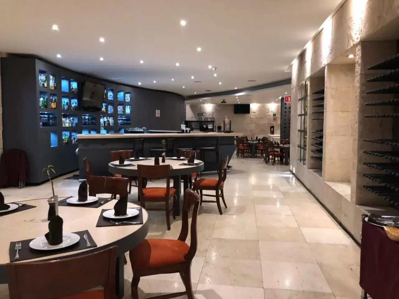 Restaurant/Places to Eat in We Hotel Aeropuerto