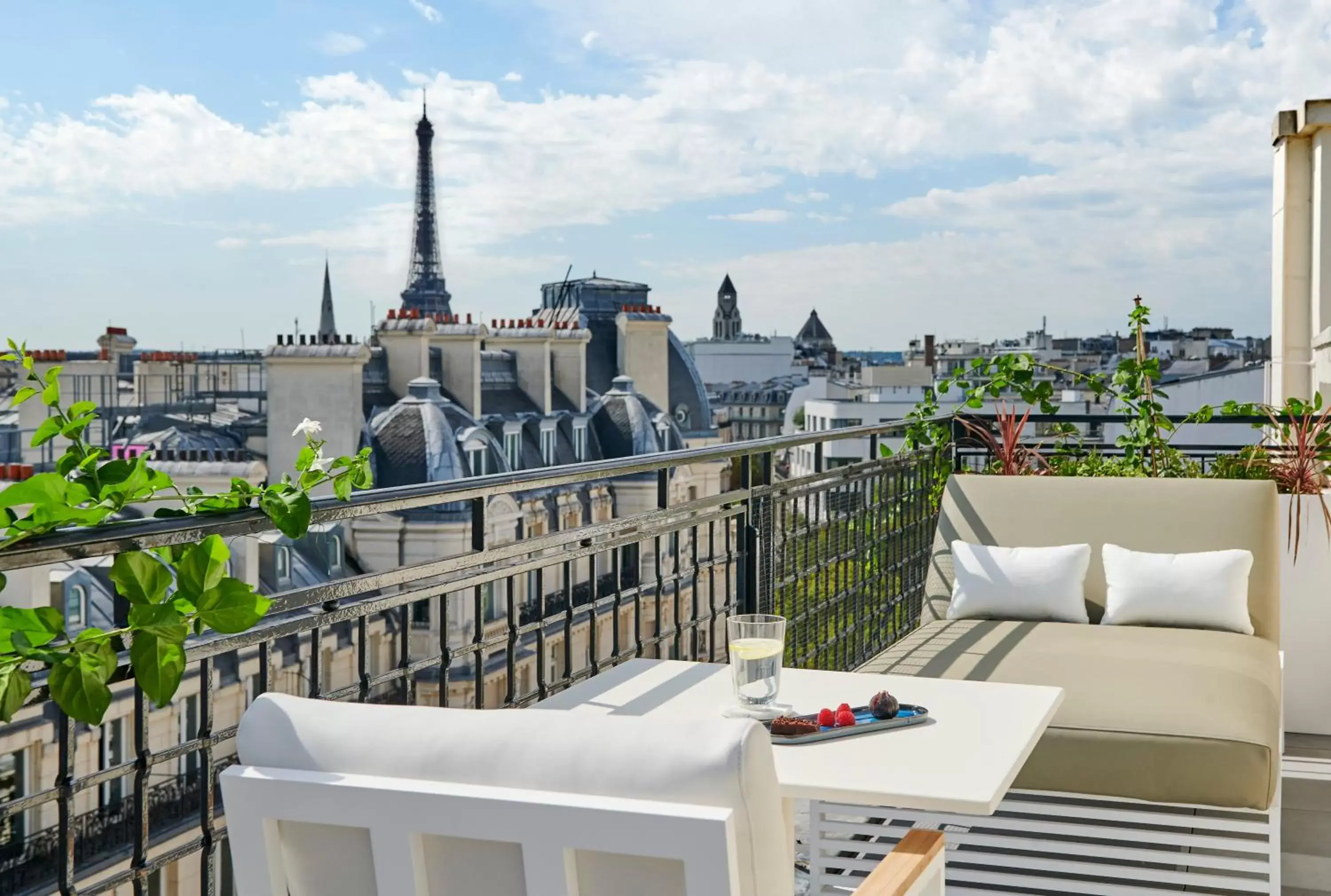 View (from property/room) in Hôtel Lancaster Paris Champs-Elysées