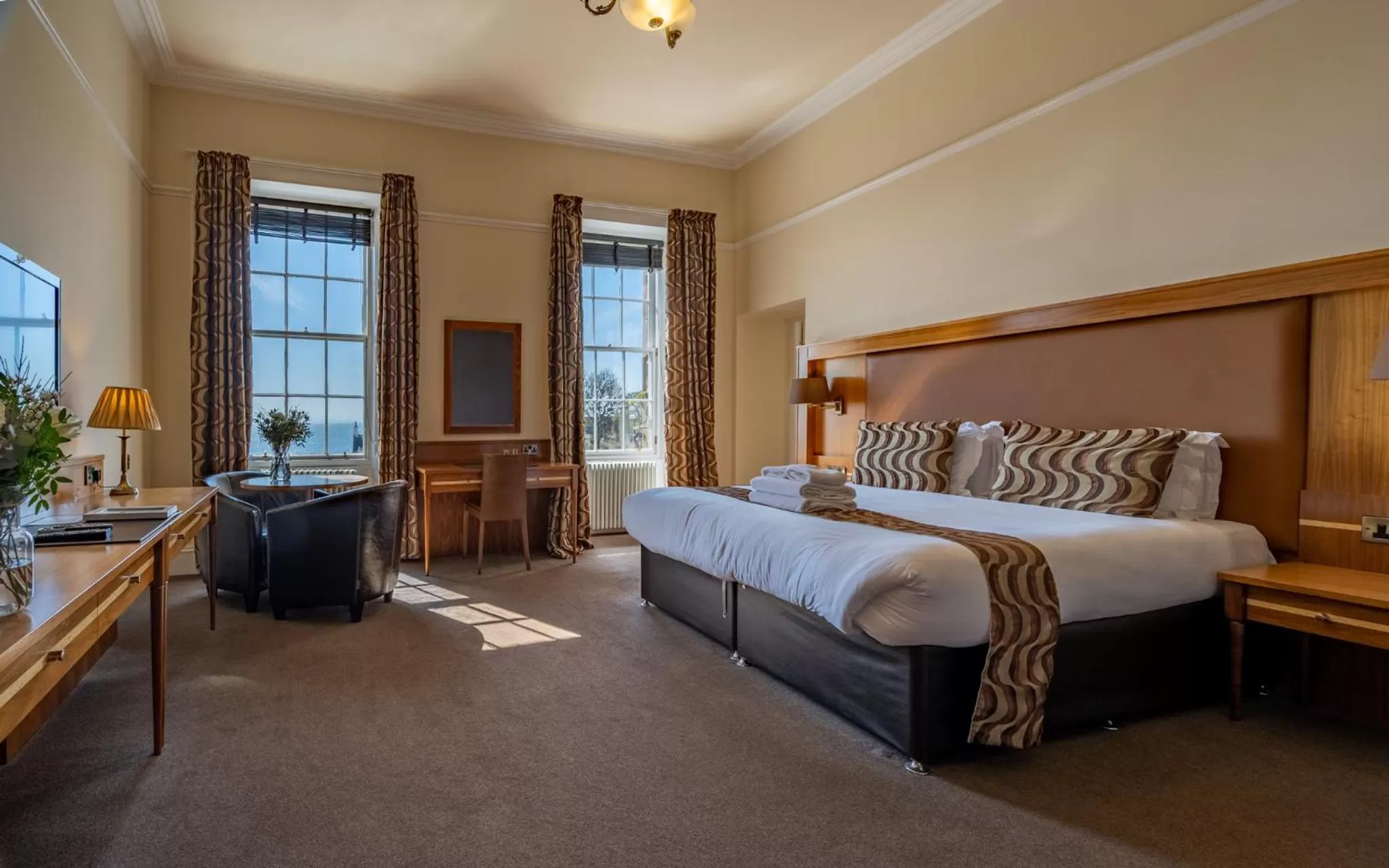 Family Room with Sea View in The Bank