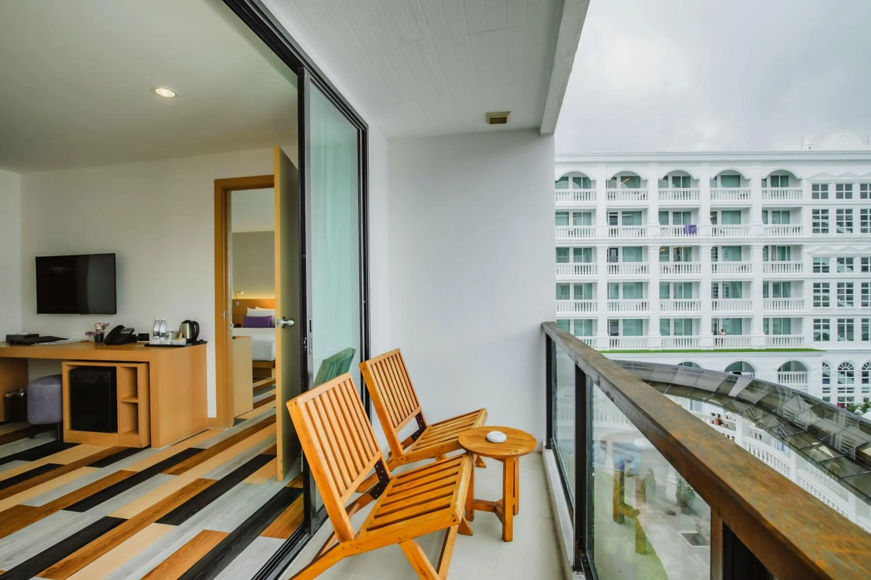 Balcony/Terrace in The Lunar Patong