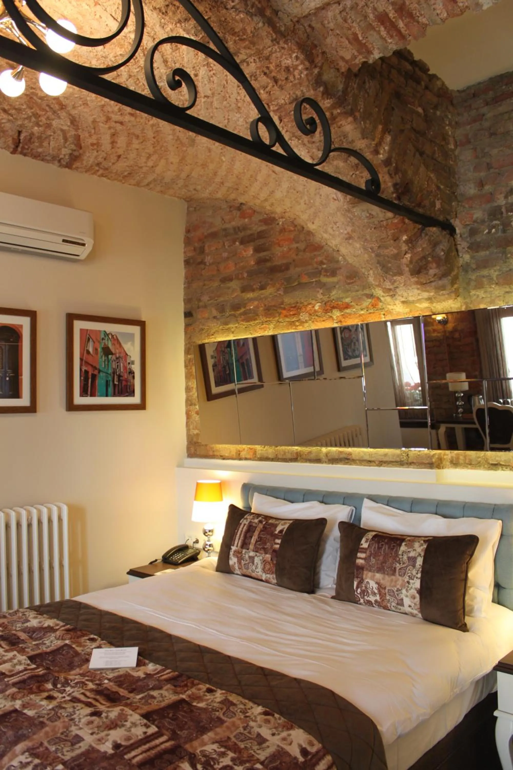 Bed in Collage Pera Hotel