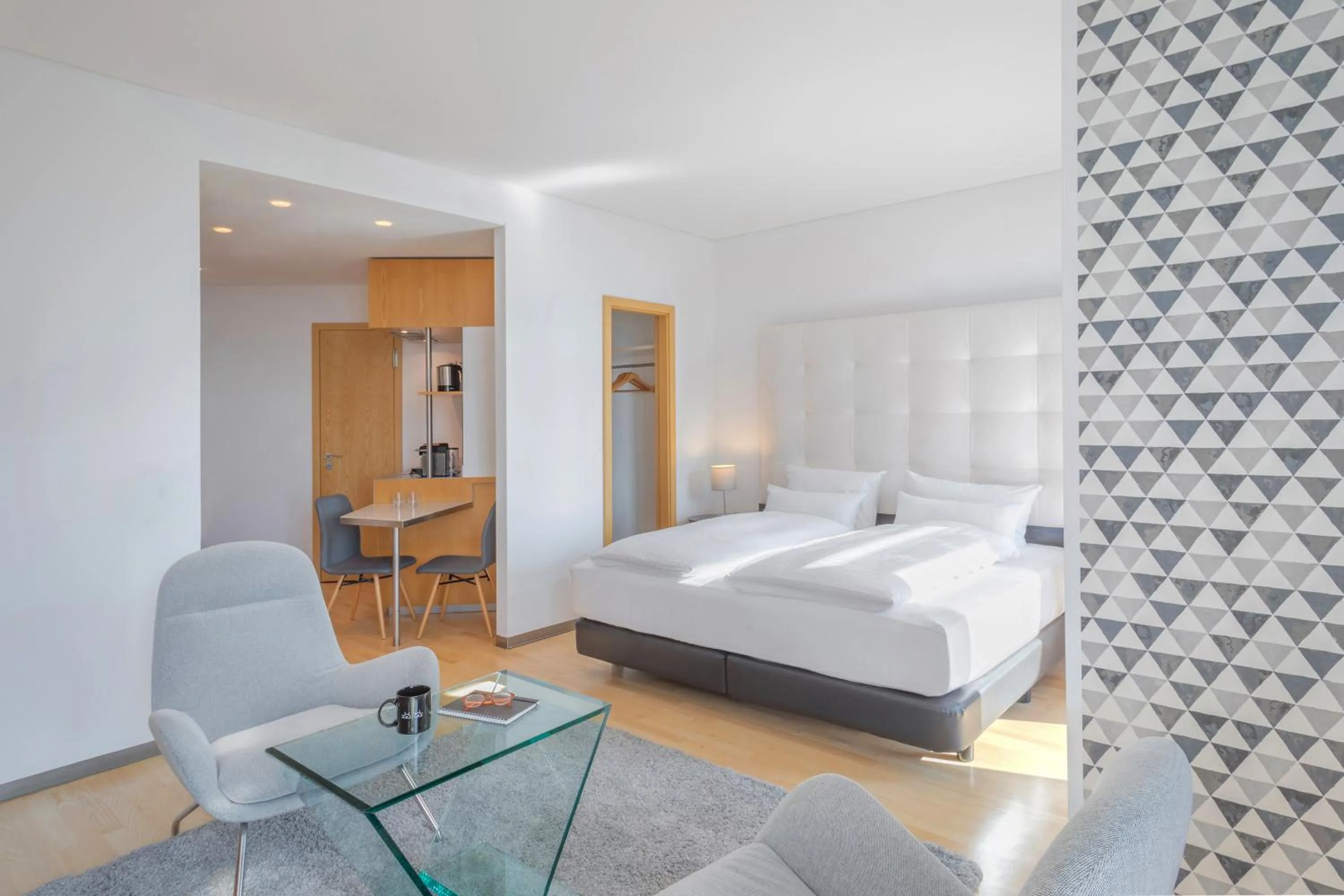 Bedroom, Bed in INNSiDE by Meliá Frankfurt Eurotheum