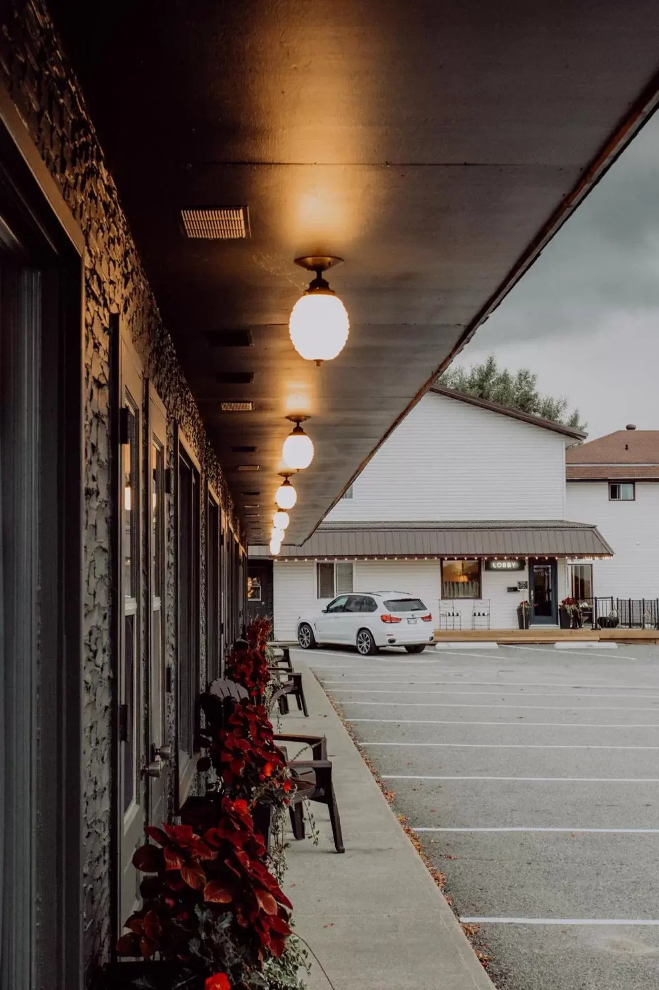 Facade/entrance in The Bayview Motel