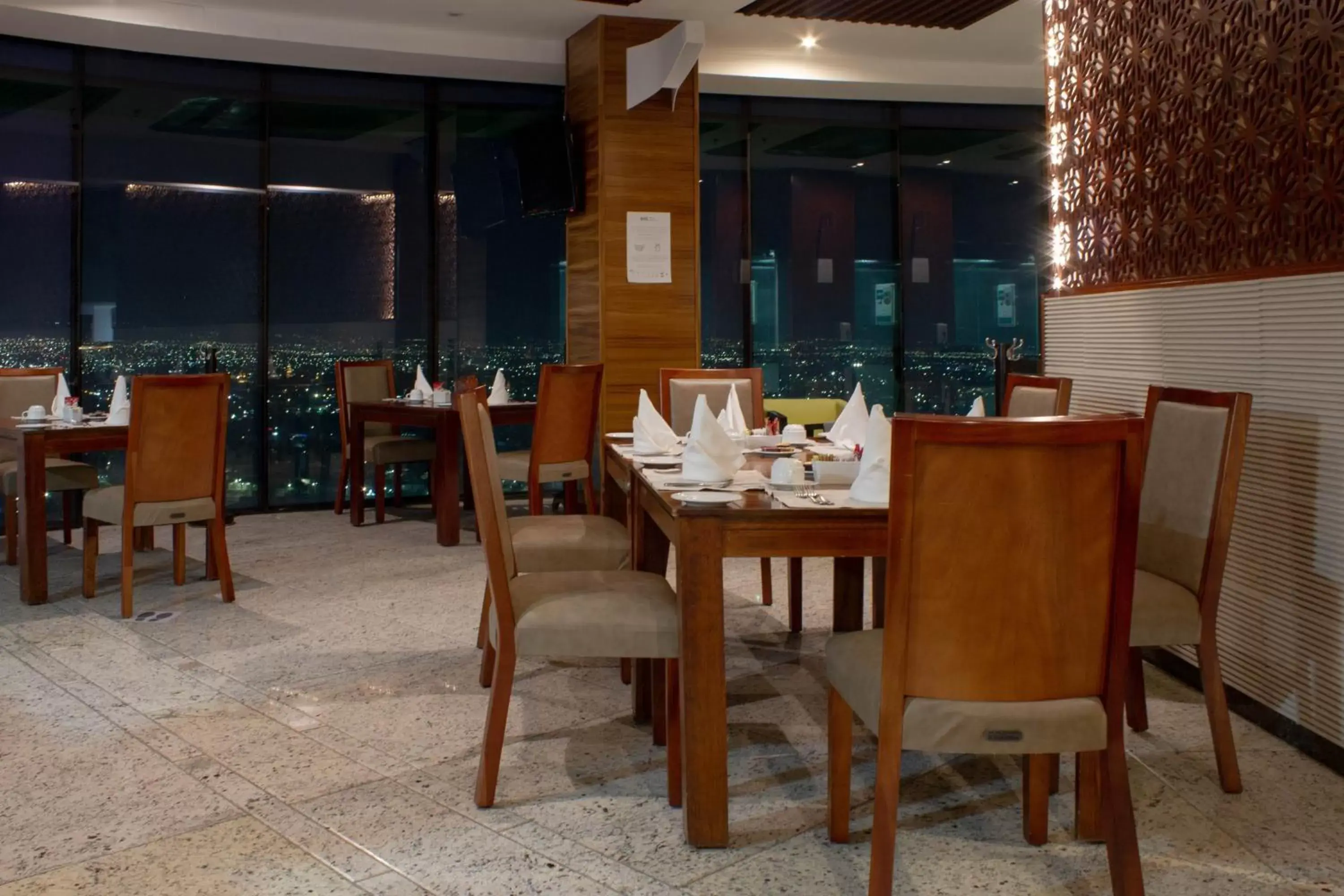 Restaurant/Places to Eat in Holiday Inn Queretaro Zona Diamante, an IHG Hotel
