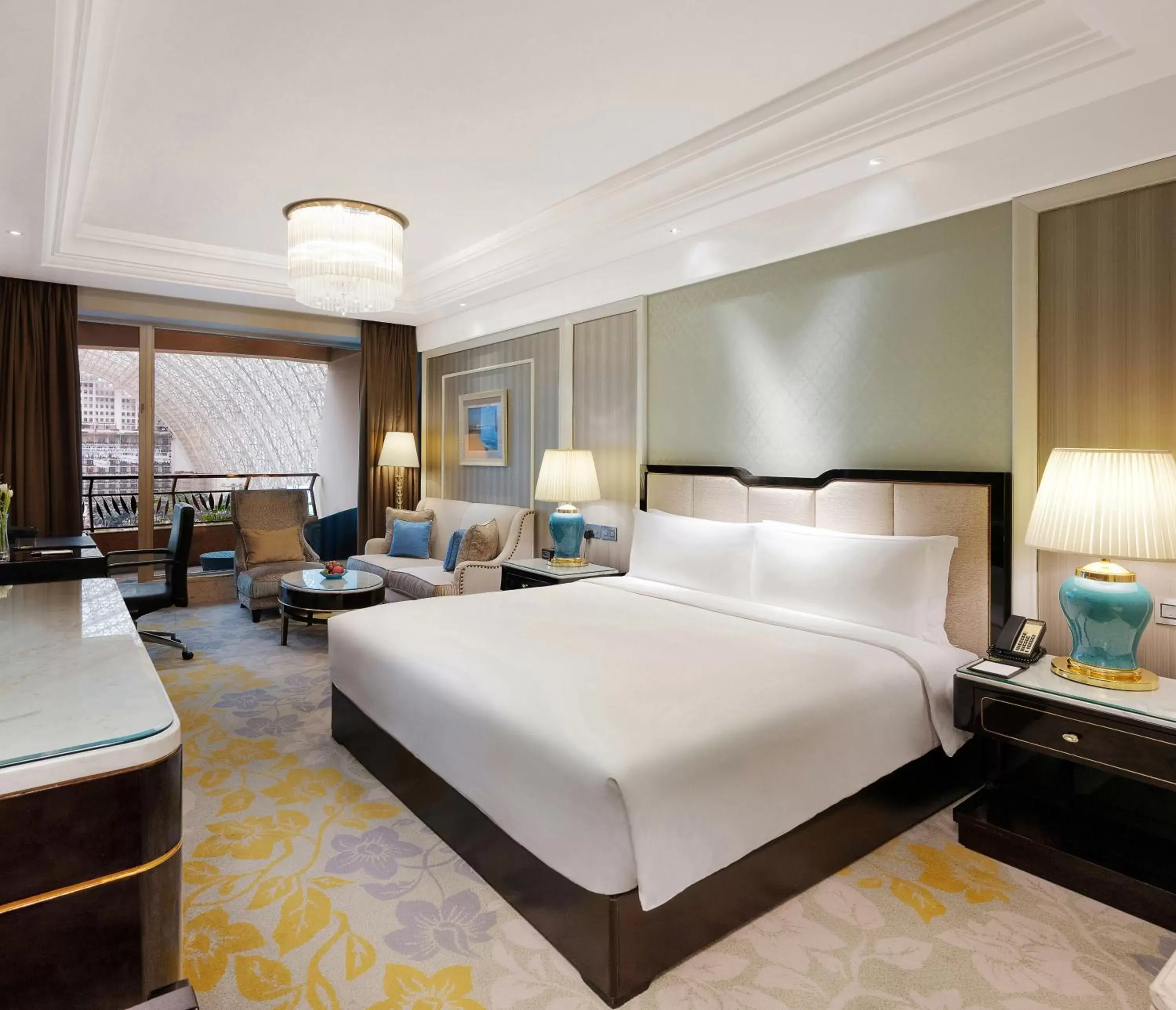 Photo of the whole room, Bed in InterContinental Chengdu Global Center, an IHG Hotel